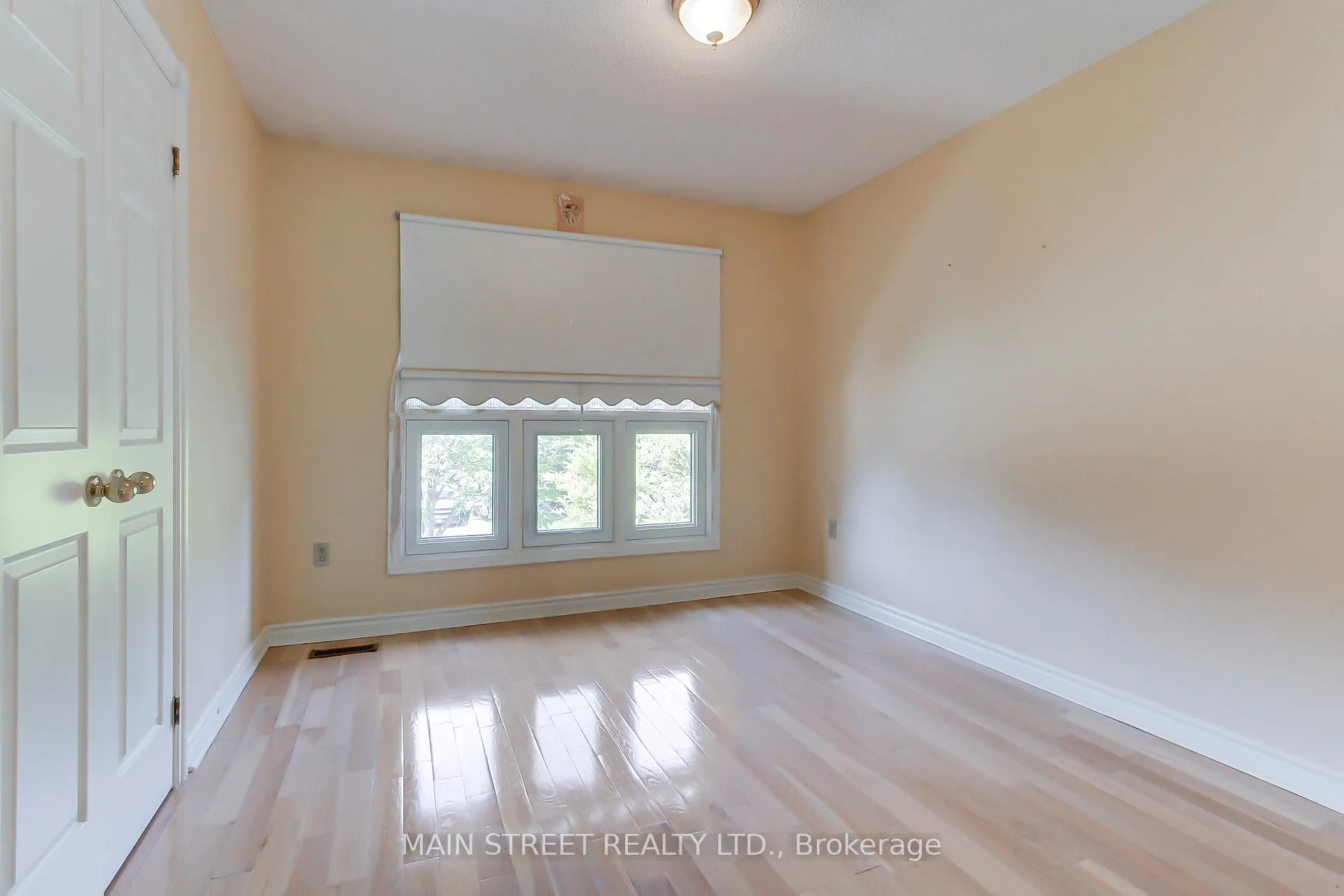 Photo 22 of 223 Burns Boulevard, King, King City — HOMEH