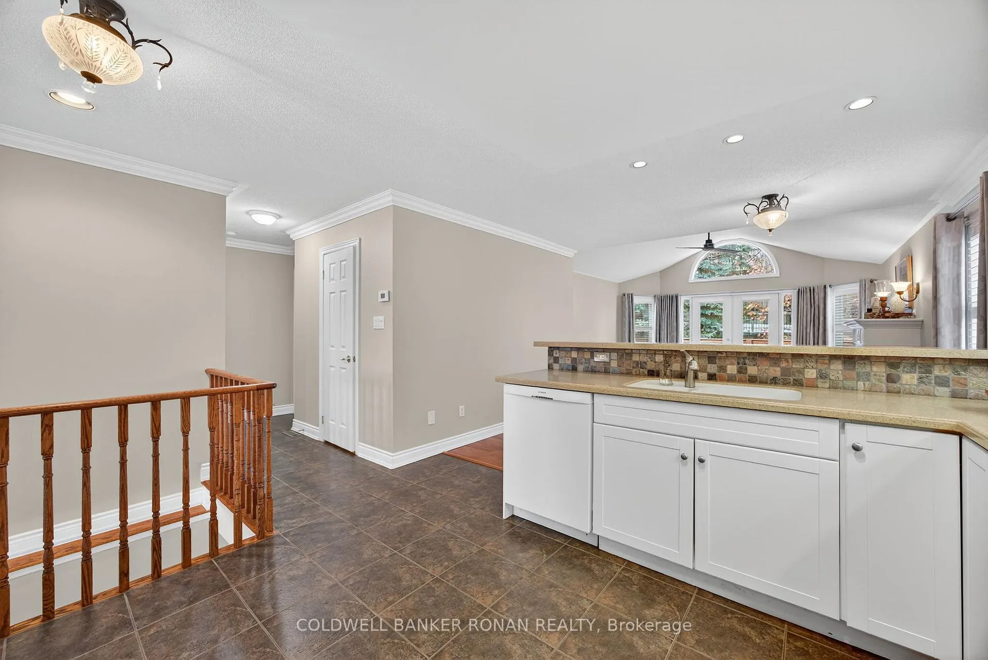 Photo 7 of 8 Montebello Terrace, New Tecumseth, Alliston — HOMEH