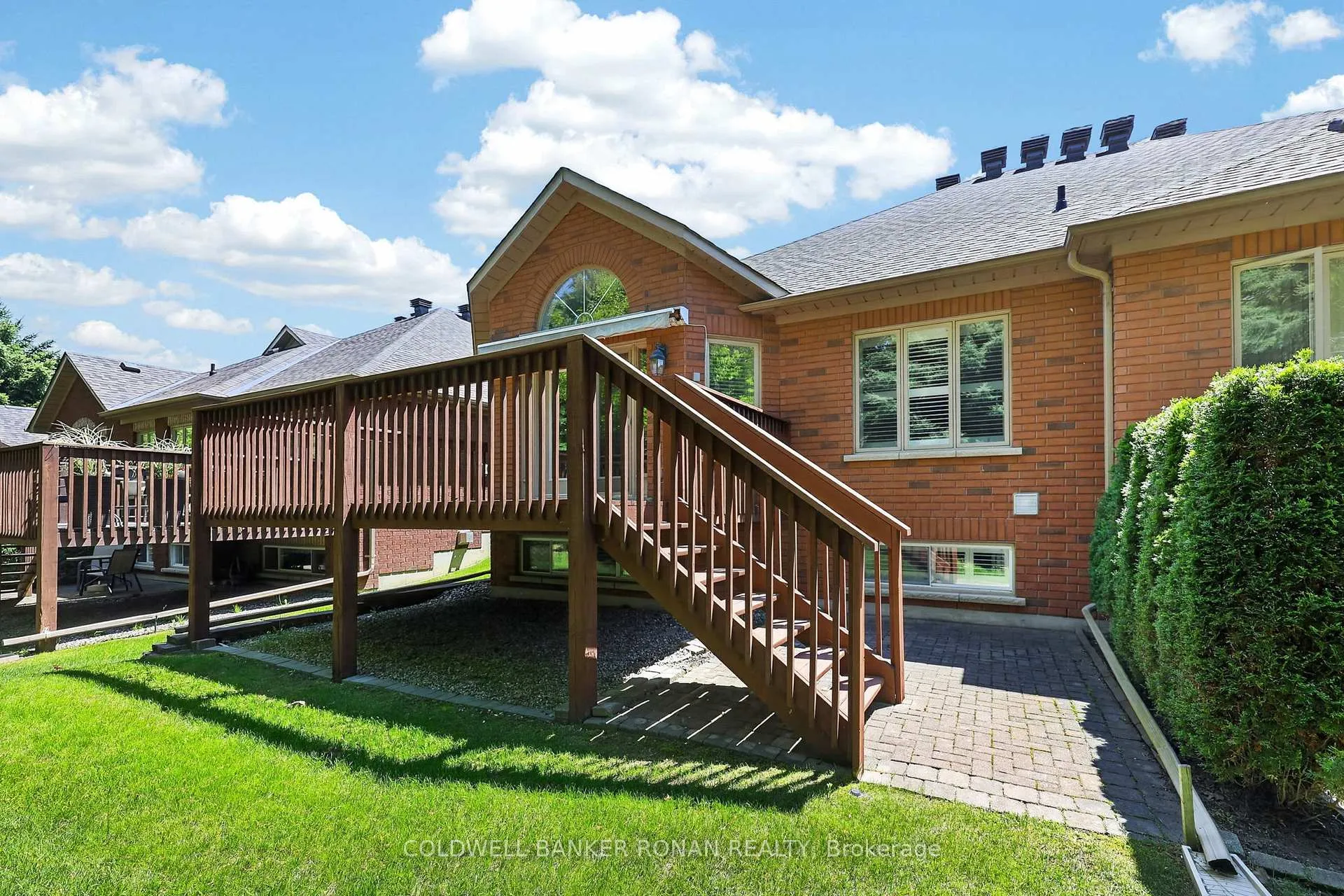 Photo 37 of 8 Montebello Terrace, New Tecumseth, Alliston — HOMEH