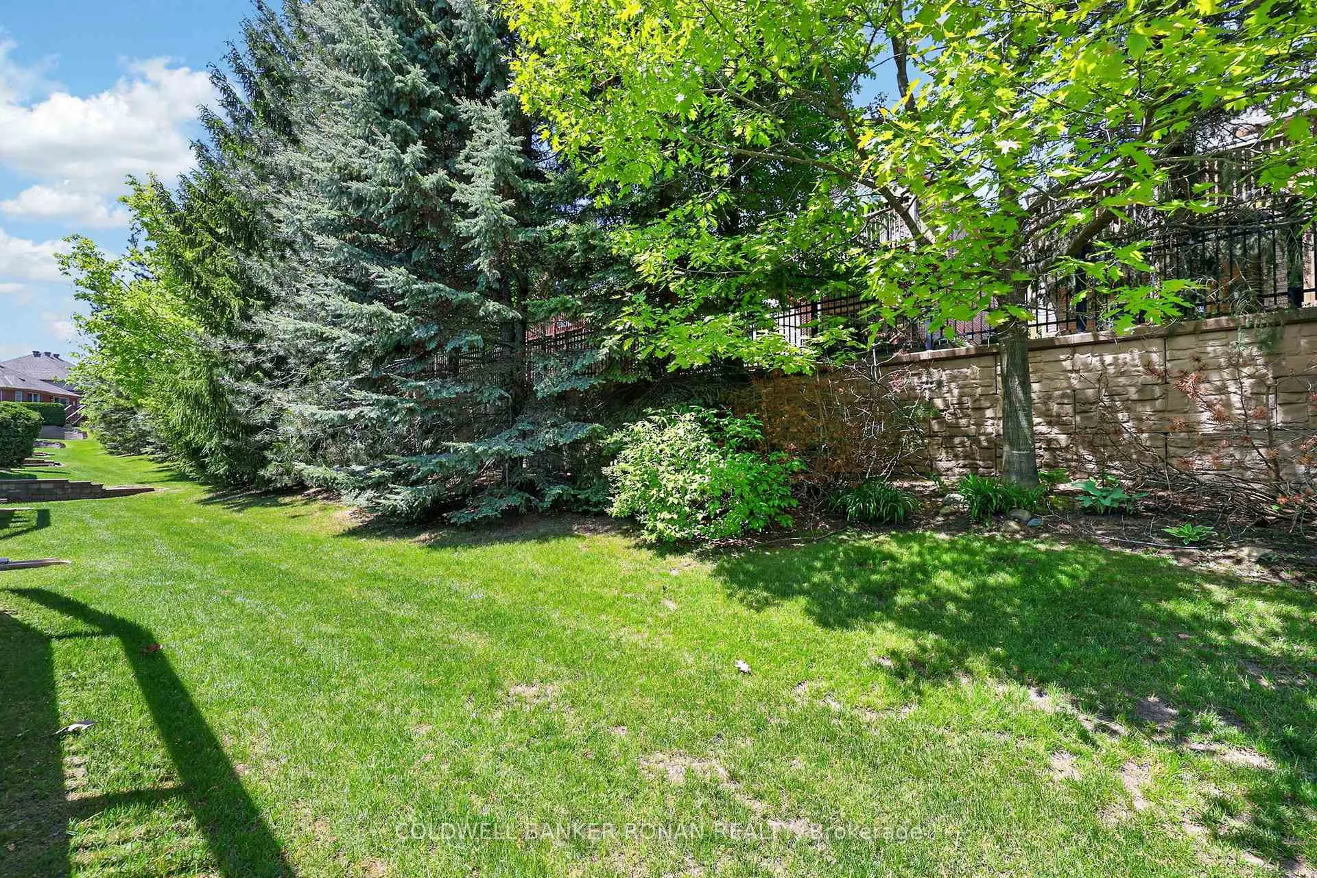 Photo 41 of 8 Montebello Terrace, New Tecumseth, Alliston — HOMEH