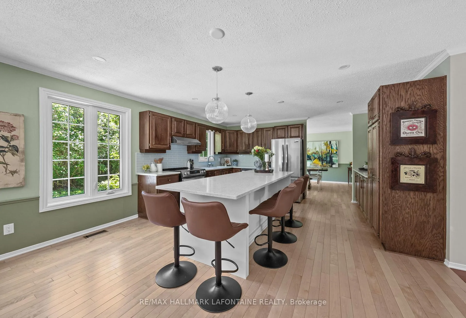 Photo 12 of 9 Birch Avenue, Ottawa, Manor Park — HOMEH