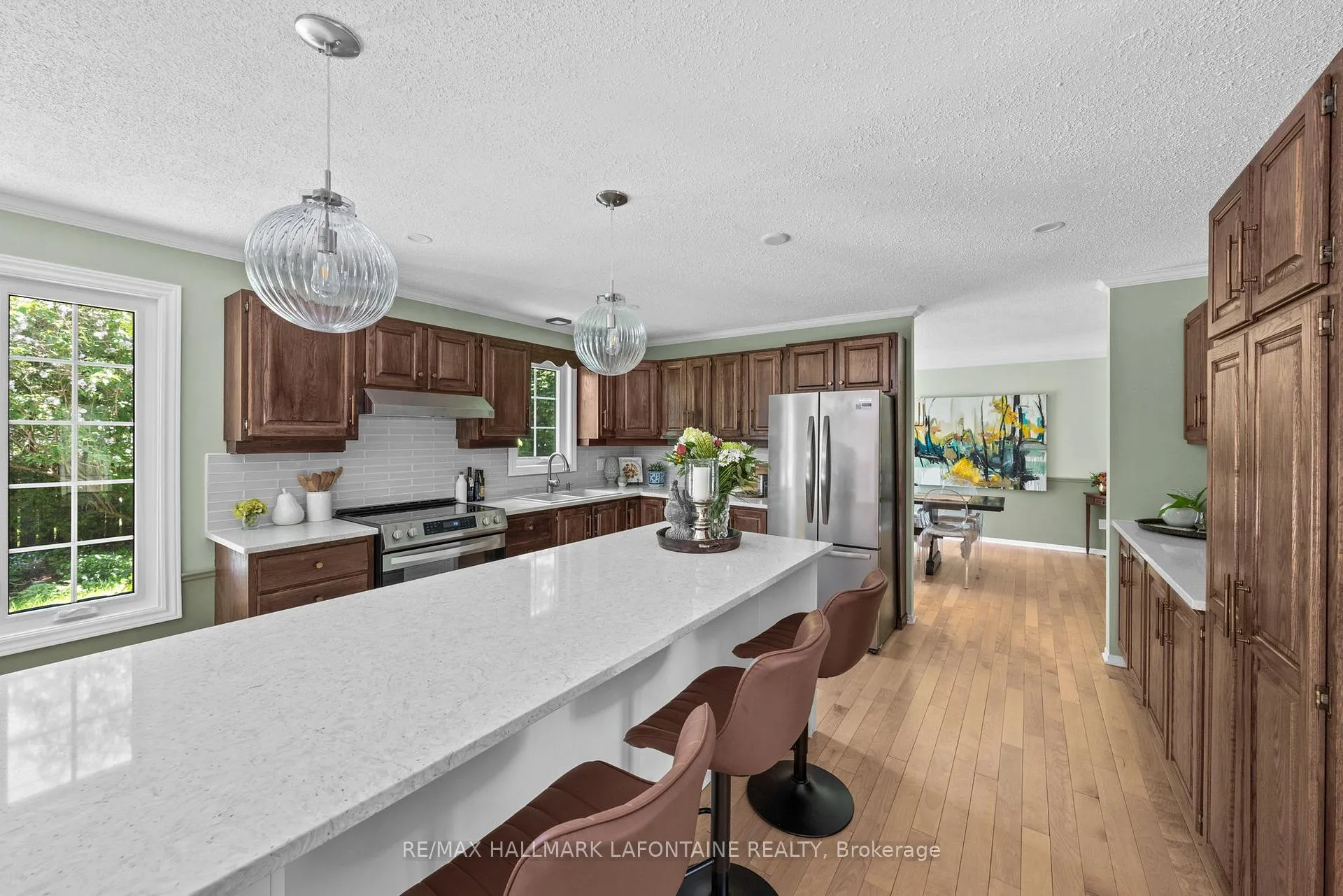 Photo 14 of 9 Birch Avenue, Ottawa, Manor Park — HOMEH