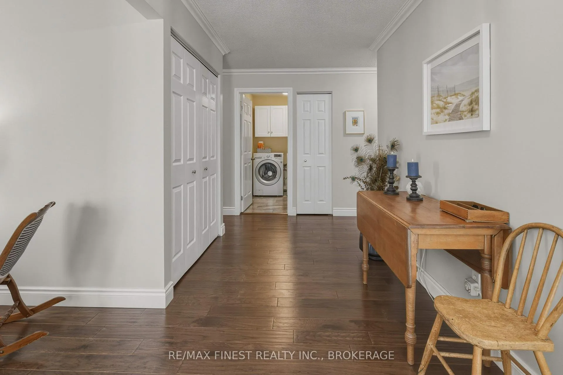 Photo 5 of 320 Friarhill Crescent, Kingston, East Gardiners Rd — HOMEH