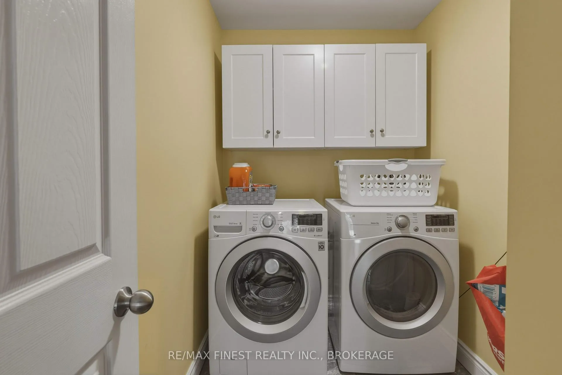Photo 17 of 320 Friarhill Crescent, Kingston, East Gardiners Rd — HOMEH