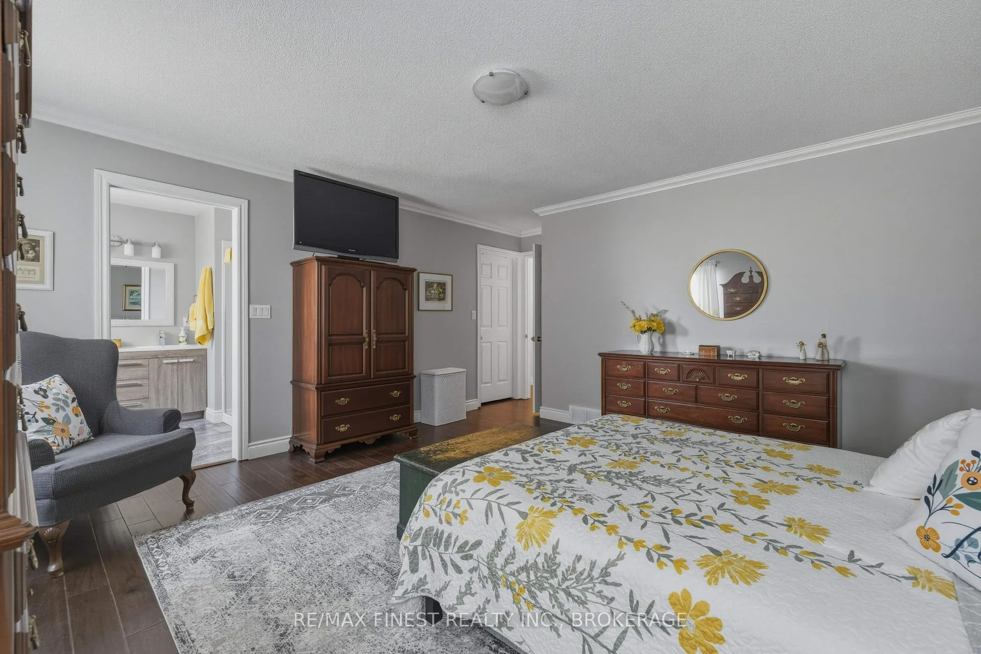 Photo 23 of 320 Friarhill Crescent, Kingston, East Gardiners Rd — HOMEH