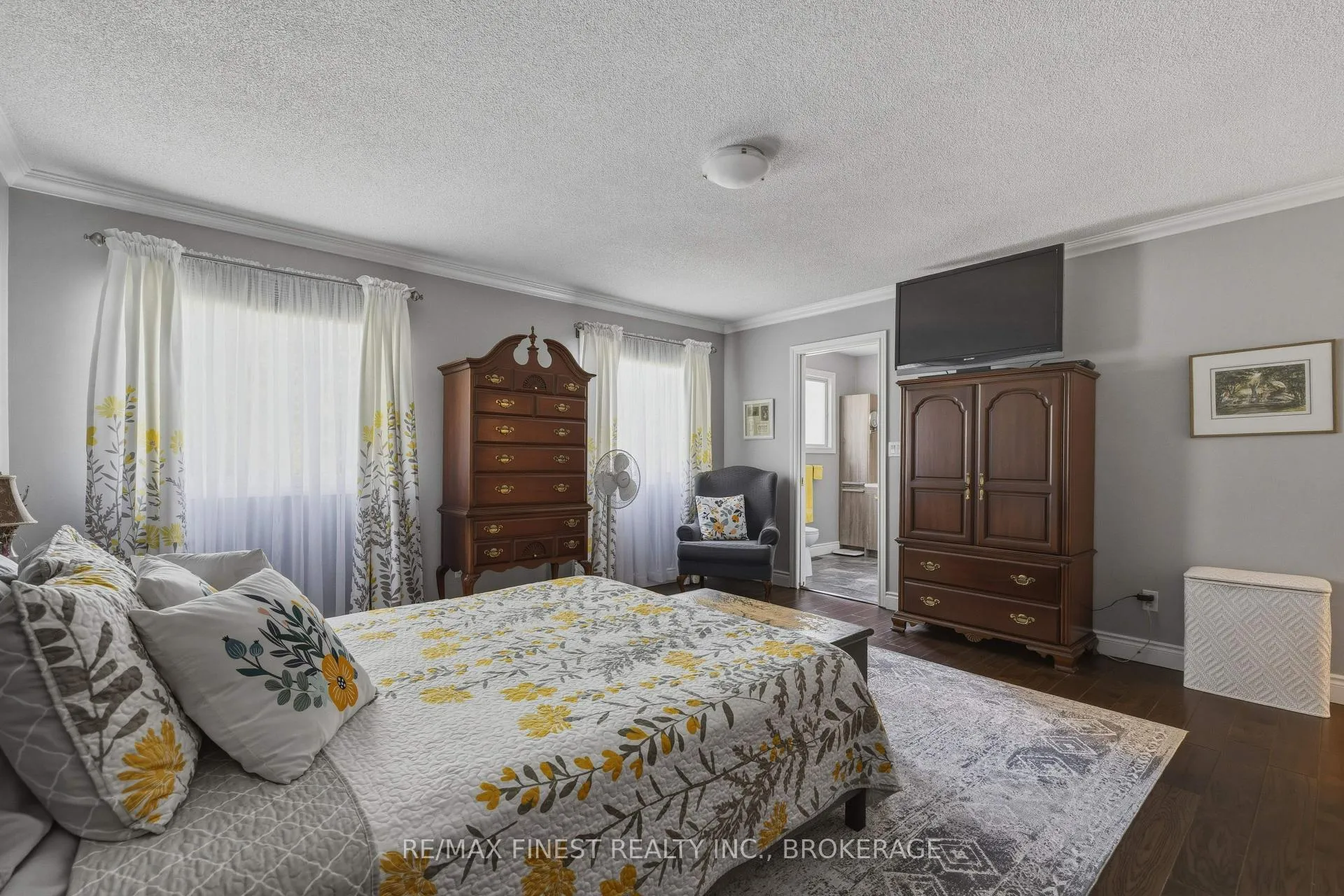 Photo 24 of 320 Friarhill Crescent, Kingston, East Gardiners Rd — HOMEH
