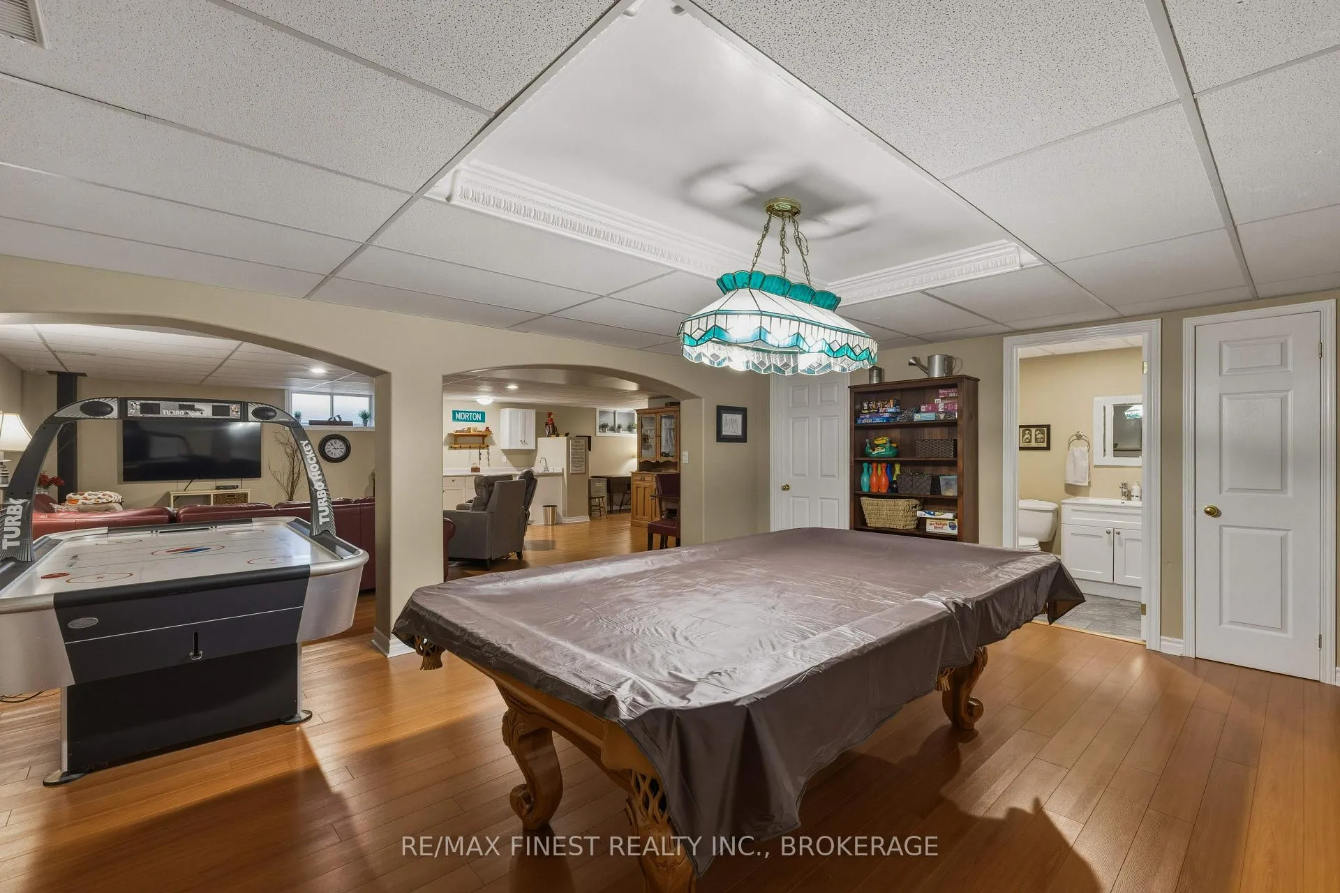 Photo 37 of 320 Friarhill Crescent, Kingston, East Gardiners Rd — HOMEH