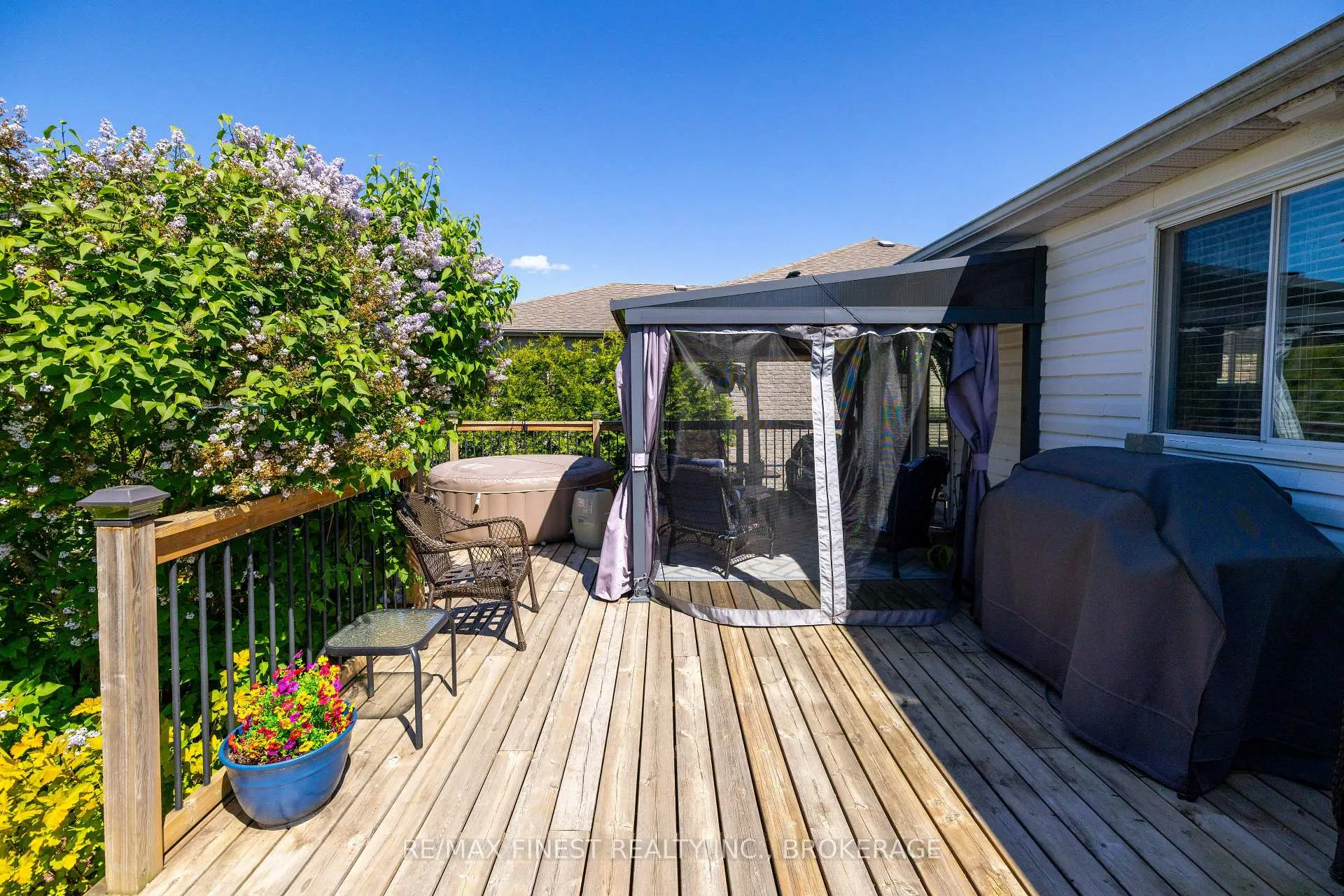 Photo 45 of 320 Friarhill Crescent, Kingston, East Gardiners Rd — HOMEH