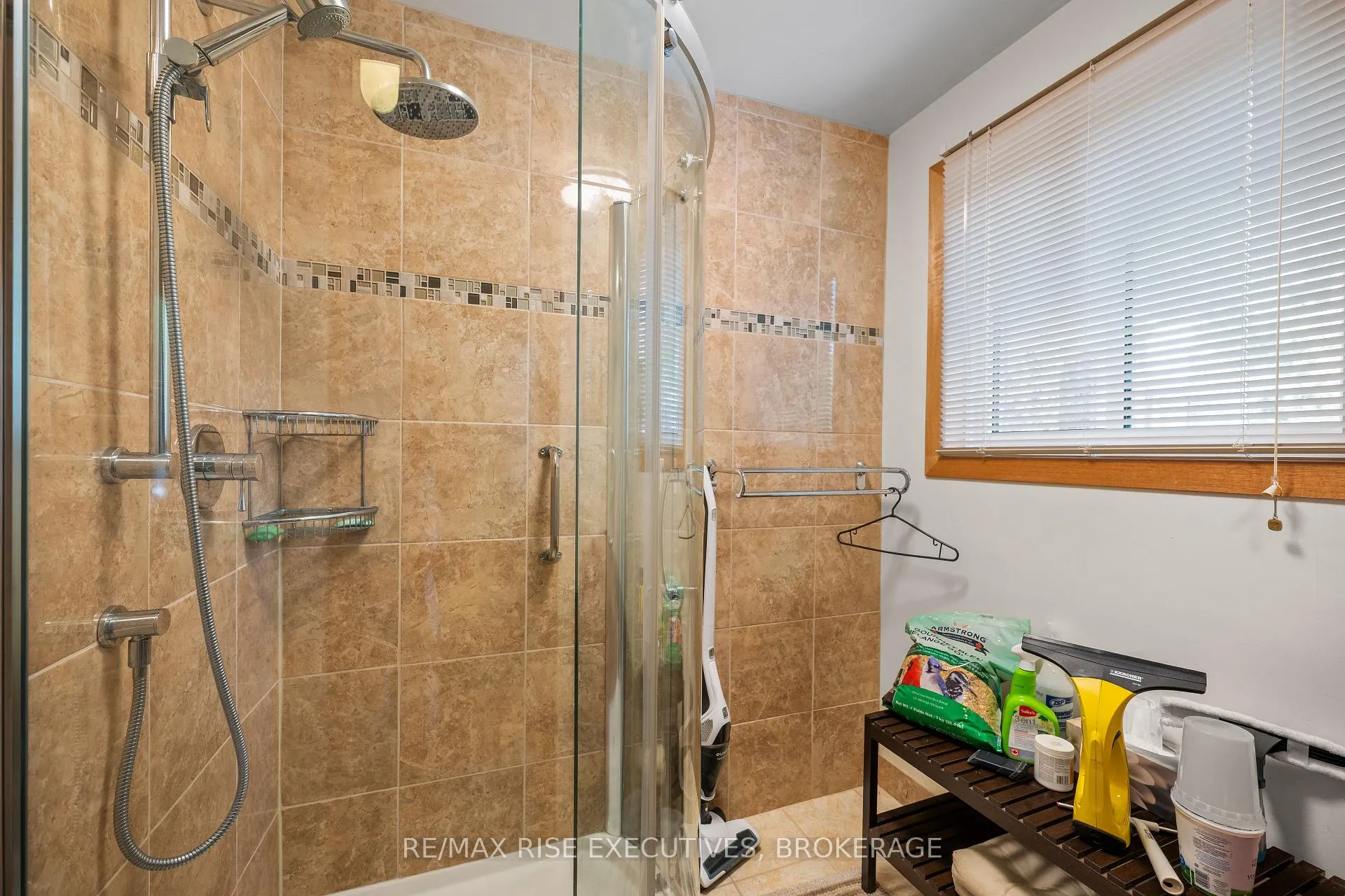 Photo 16 of 707 Laidlaw Crescent, Kingston, South of Taylor-Kidd Blvd — HOMEH