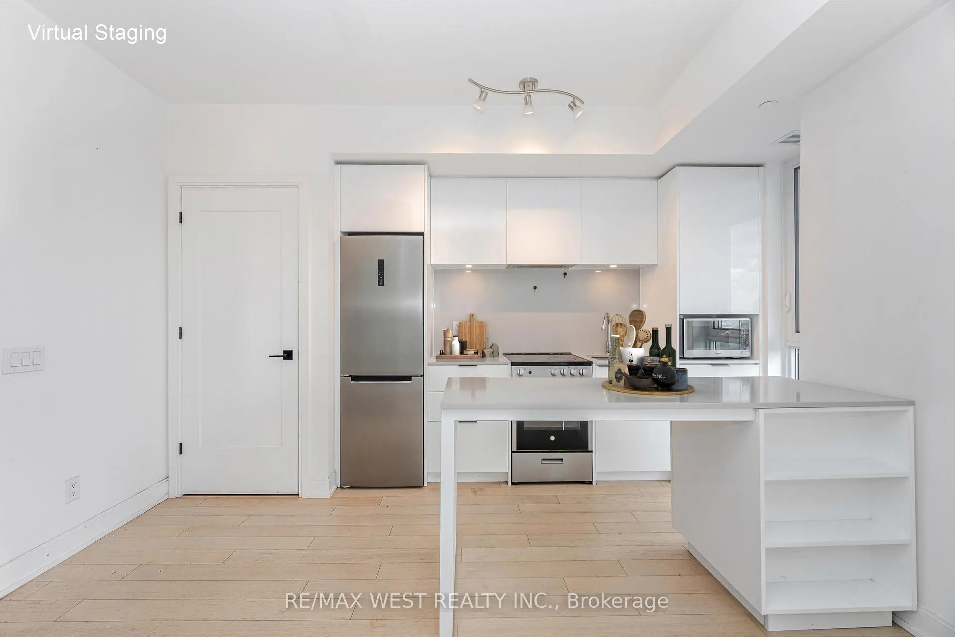 Photo 3 of Unit 4007, 70 Annie Craig Drive, Etobicoke, Mimico — HOMEH
