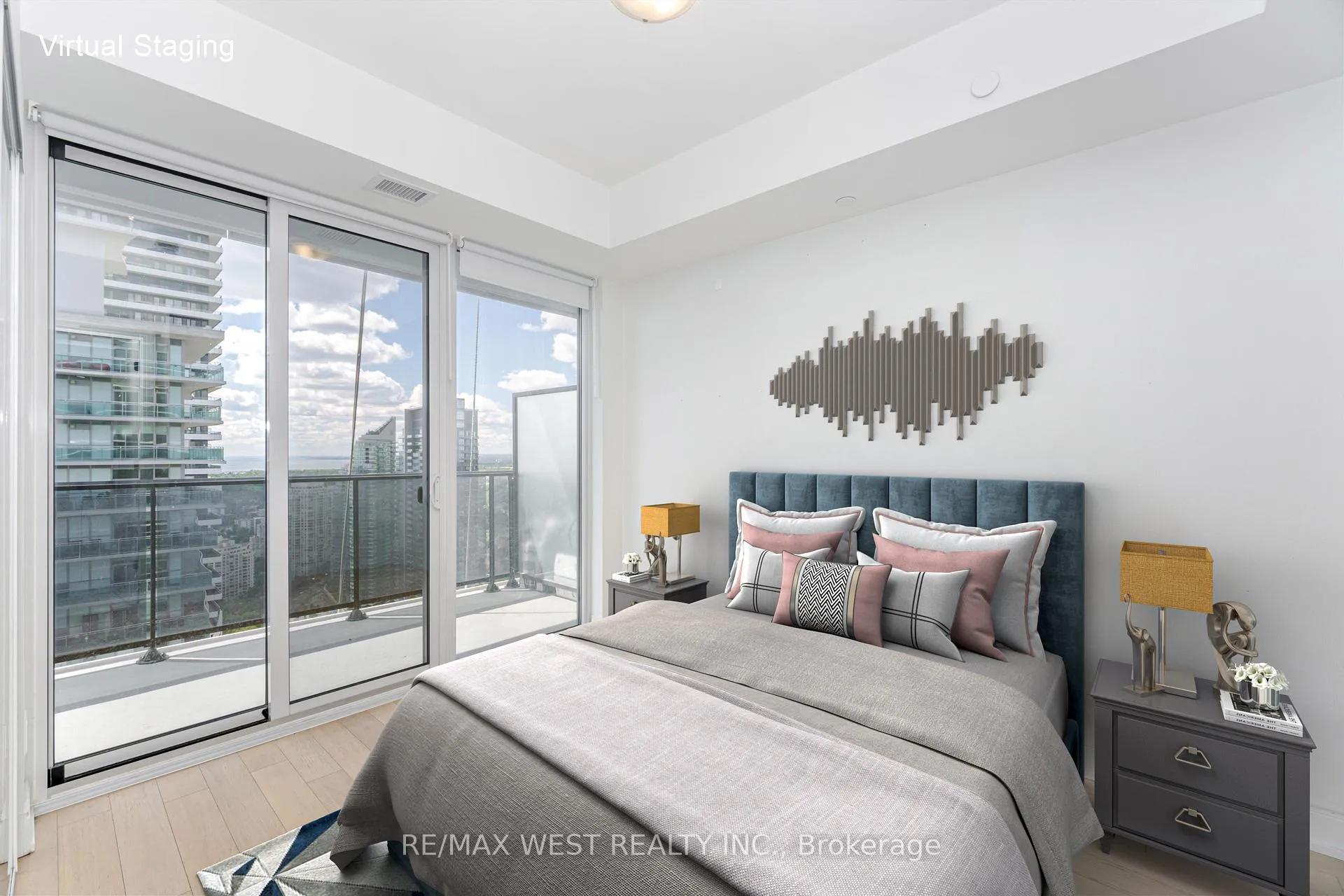 Photo 9 of Unit 4007, 70 Annie Craig Drive, Etobicoke, Mimico — HOMEH