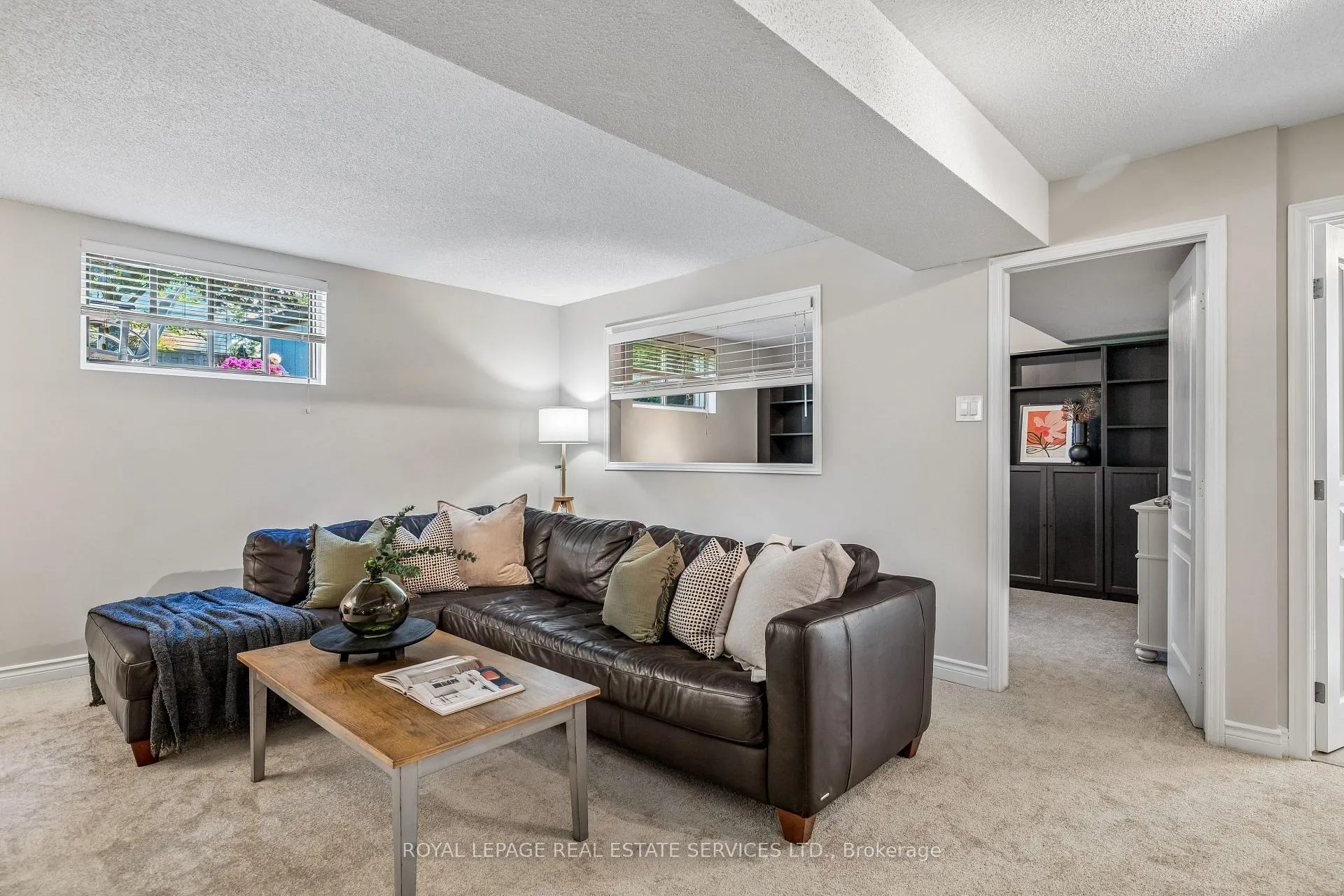Photo 21 of 39 Liam Drive, Hamilton, Ancaster — HOMEH