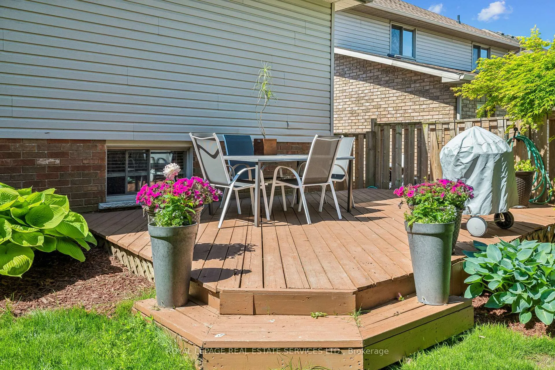 Photo 25 of 39 Liam Drive, Hamilton, Ancaster — HOMEH