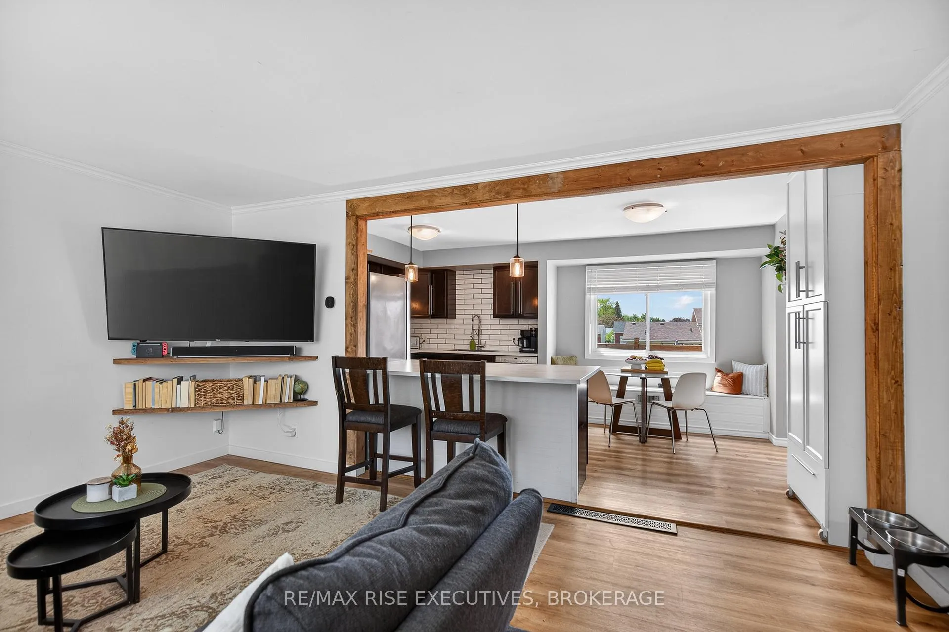 Photo 8 of 178 Amherst Drive, Loyalist, Amherstview — HOMEH