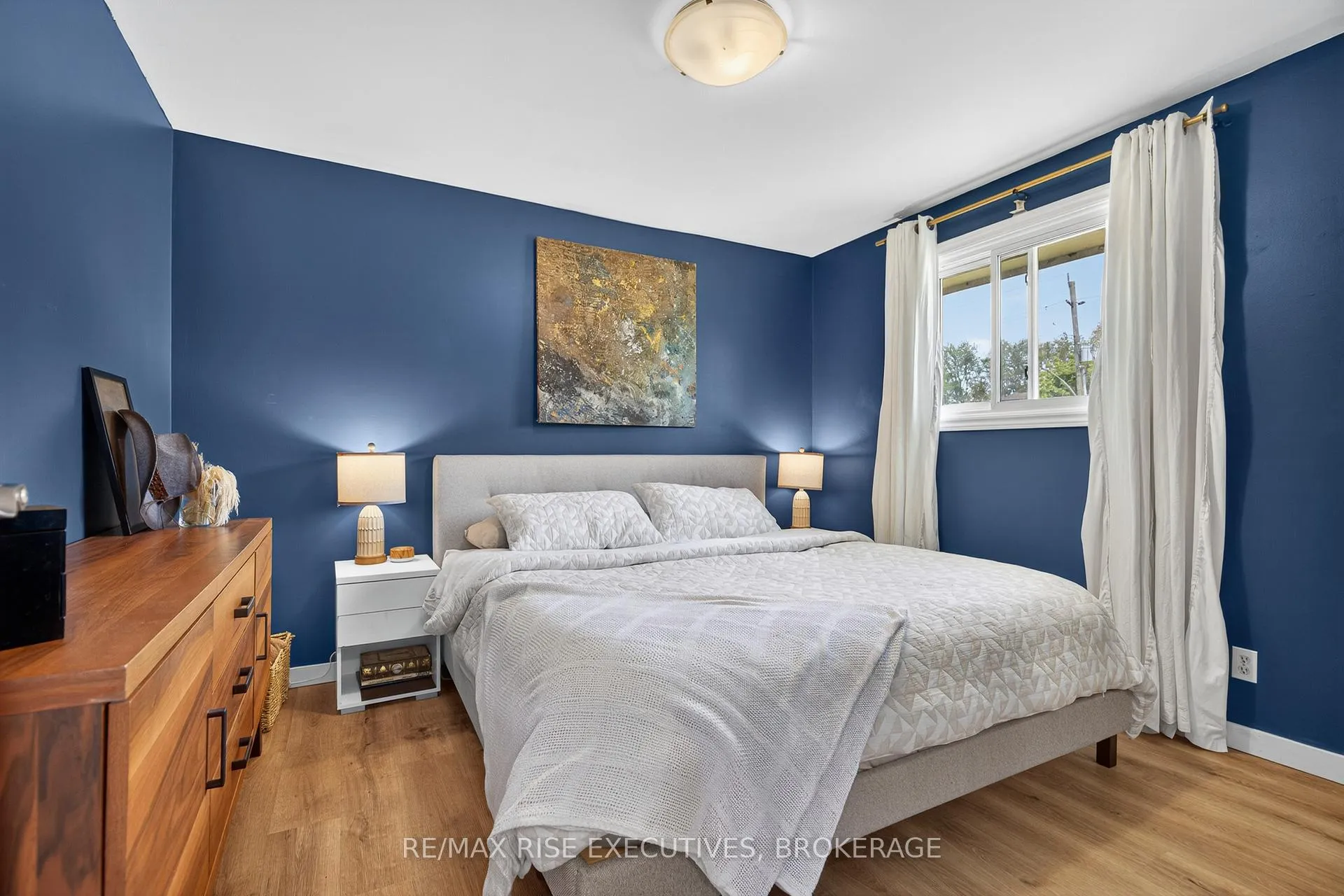 Photo 21 of 178 Amherst Drive, Loyalist, Amherstview — HOMEH