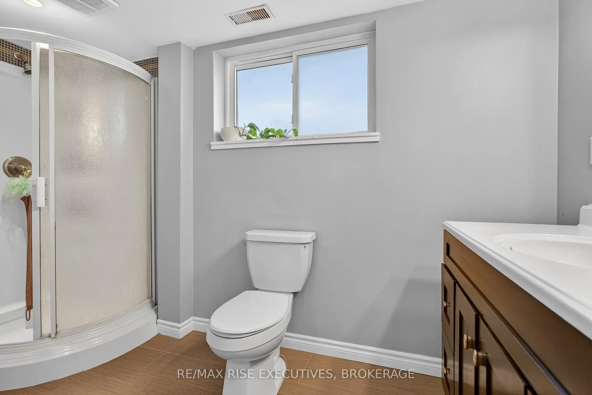 Photo 27 of 178 Amherst Drive, Loyalist, Amherstview — HOMEH