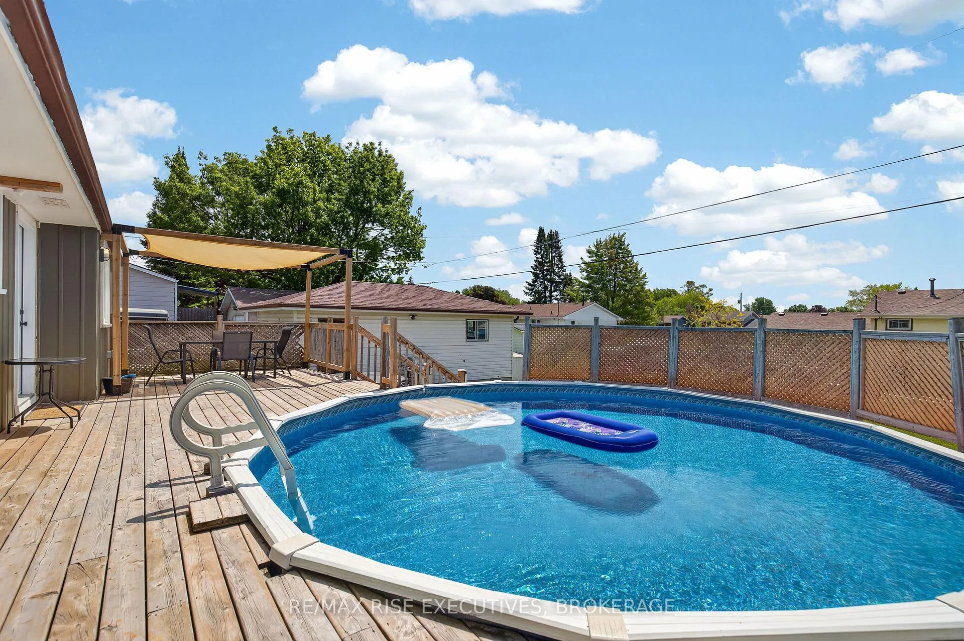 Photo 33 of 178 Amherst Drive, Loyalist, Amherstview — HOMEH