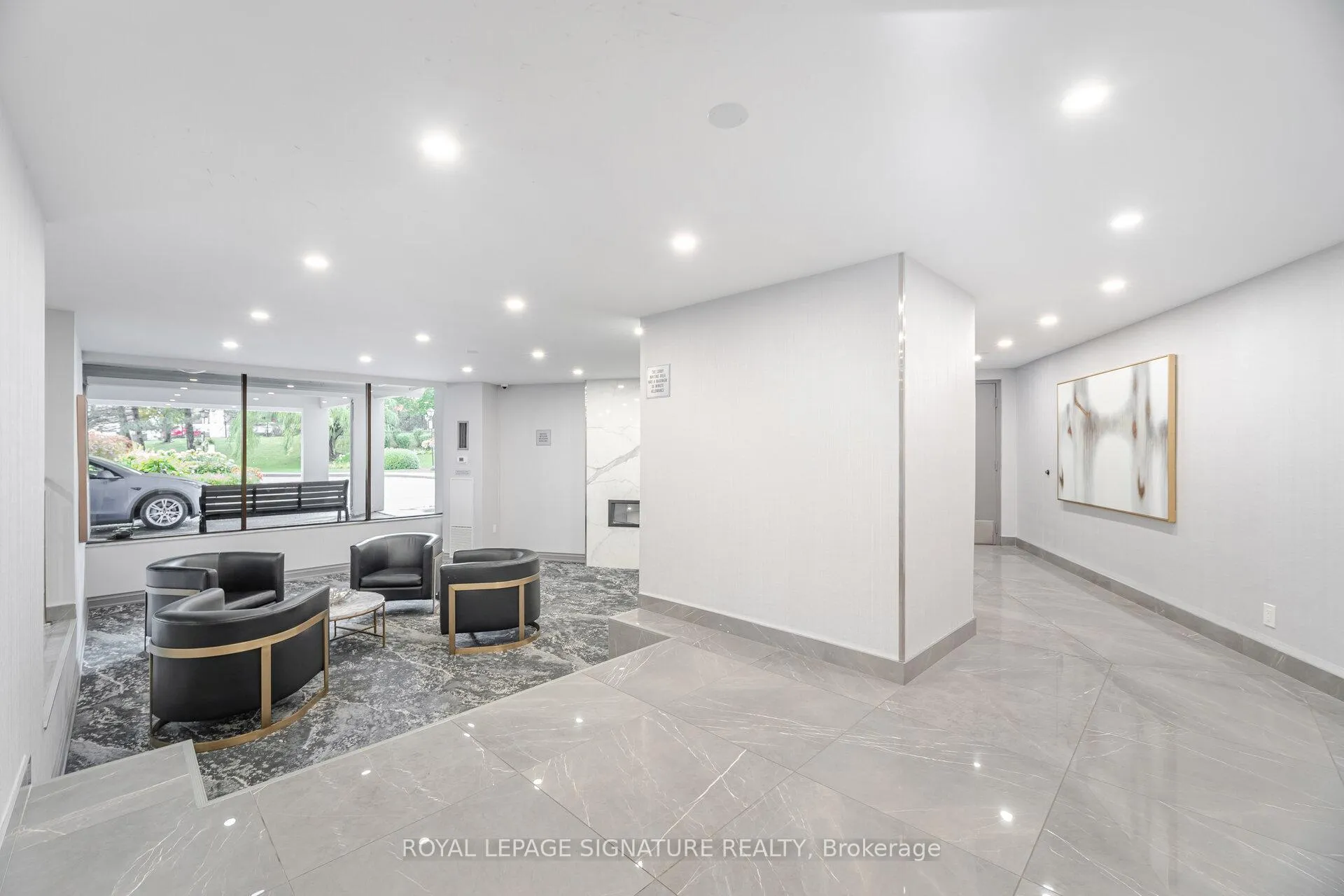 Photo 2 of Unit 303, 10 Edgecliff Golfway, Toronto, Flemingdon Park — HOMEH