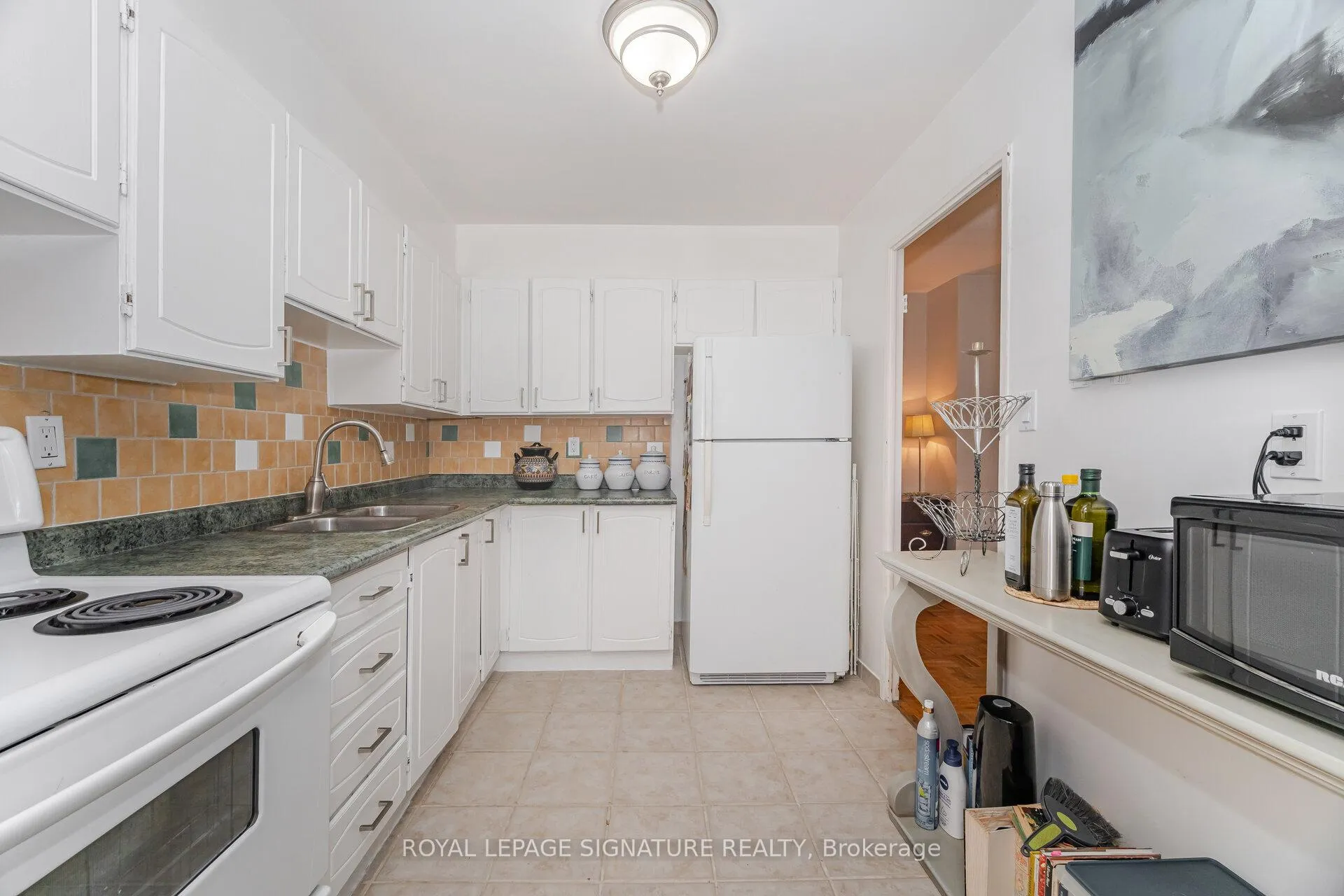 Photo 13 of Unit 303, 10 Edgecliff Golfway, Toronto, Flemingdon Park — HOMEH