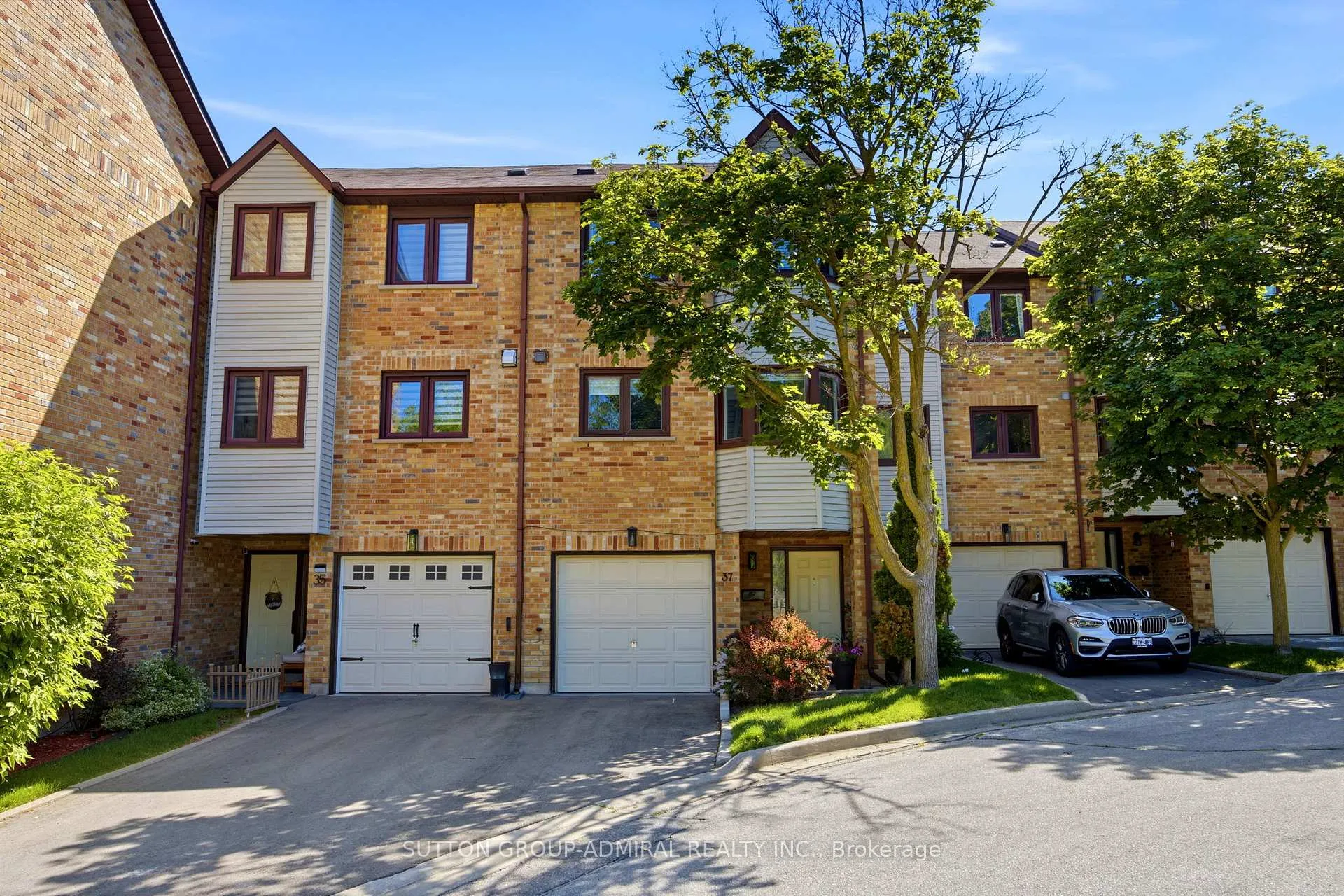 Photo 1 of 37 Old Firehall Lane, Vaughan, West Woodbridge — HOMEH