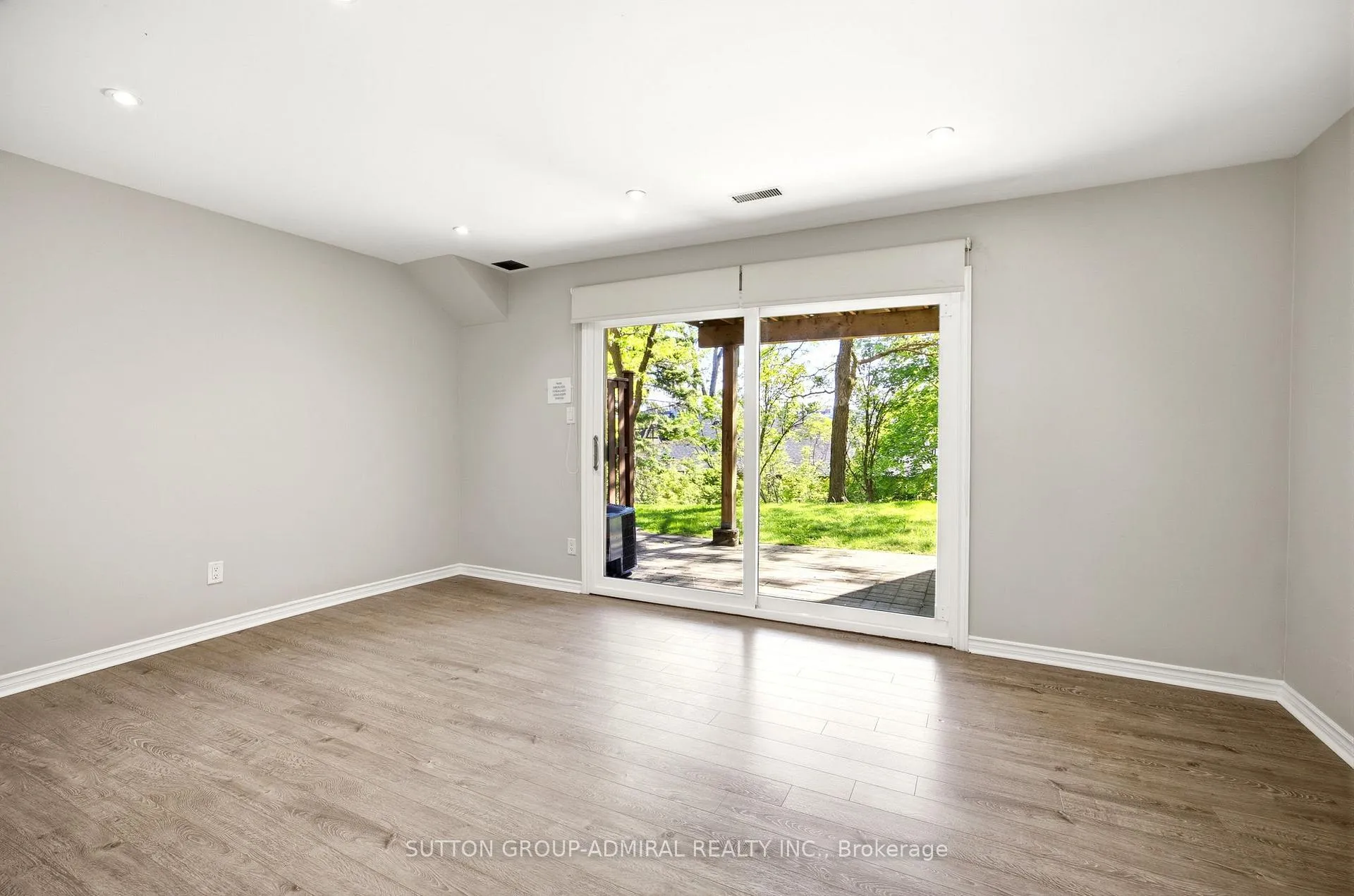 Photo 6 of 37 Old Firehall Lane, Vaughan, West Woodbridge — HOMEH