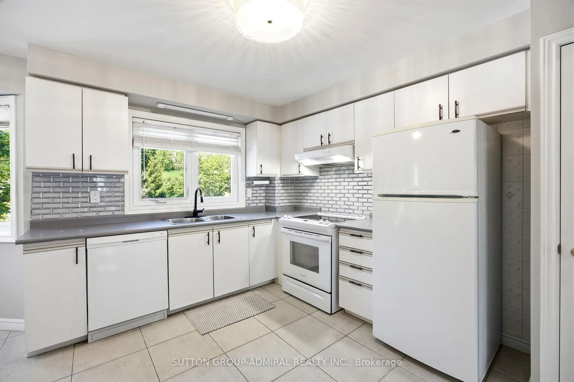 Photo 16 of 37 Old Firehall Lane, Vaughan, West Woodbridge — HOMEH