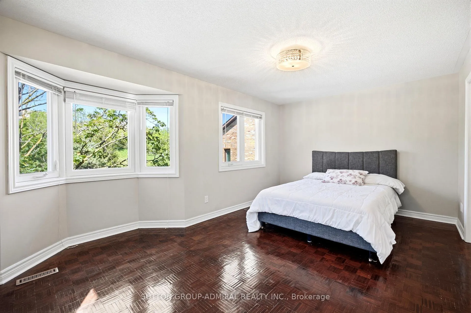 Photo 23 of 37 Old Firehall Lane, Vaughan, West Woodbridge — HOMEH