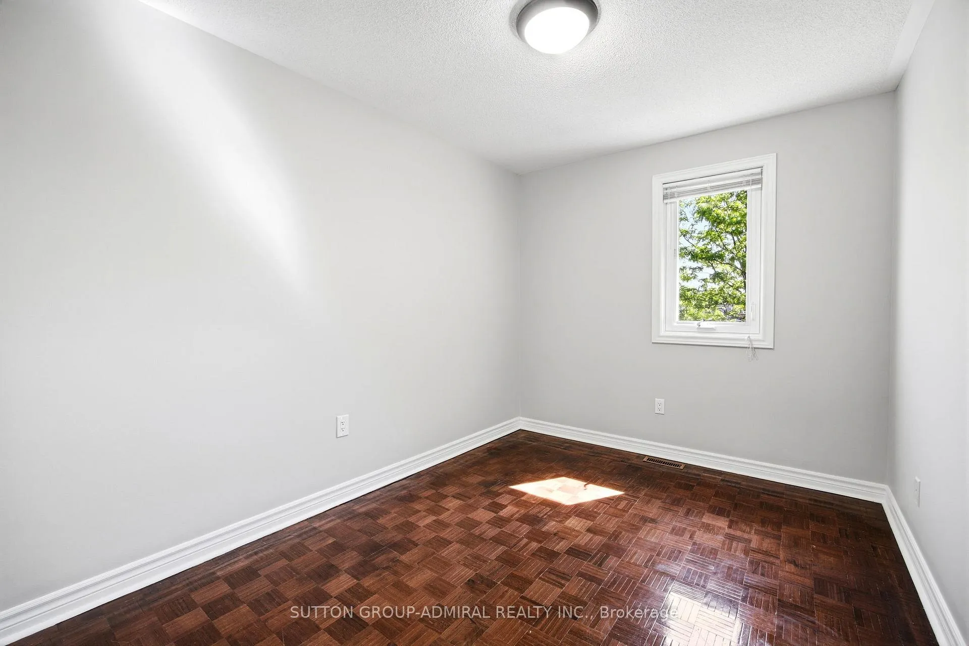Photo 25 of 37 Old Firehall Lane, Vaughan, West Woodbridge — HOMEH