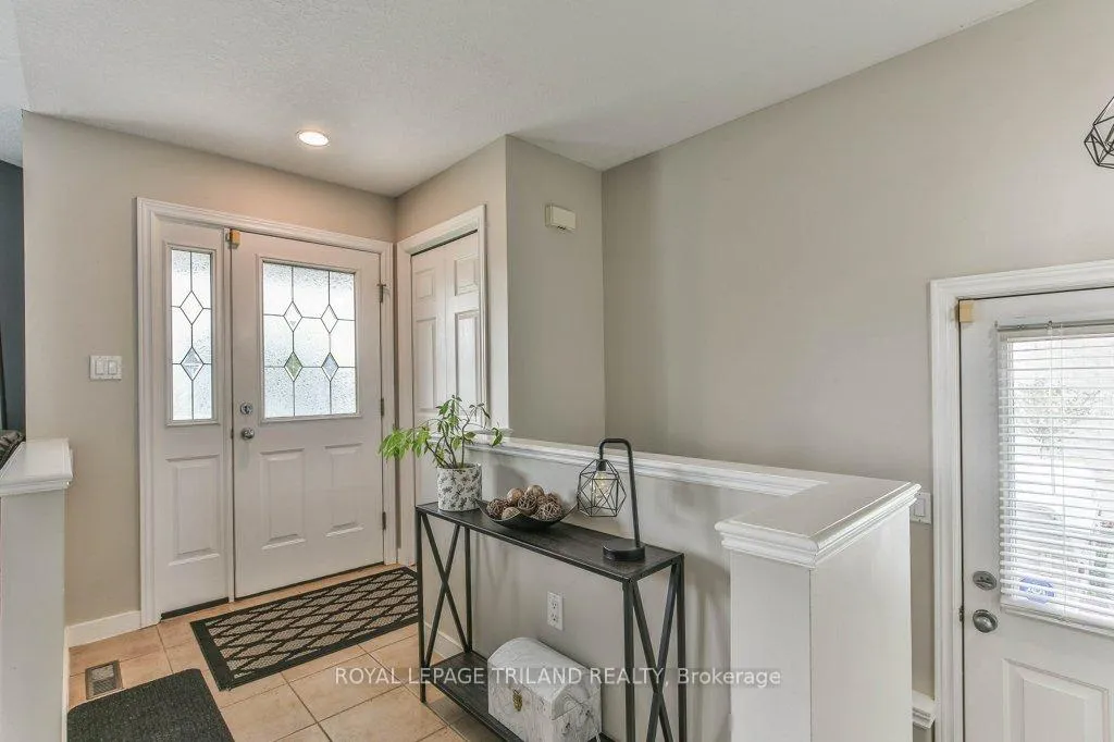 Photo 8 of 9 Brookside Drive, St. Thomas — HOMEH