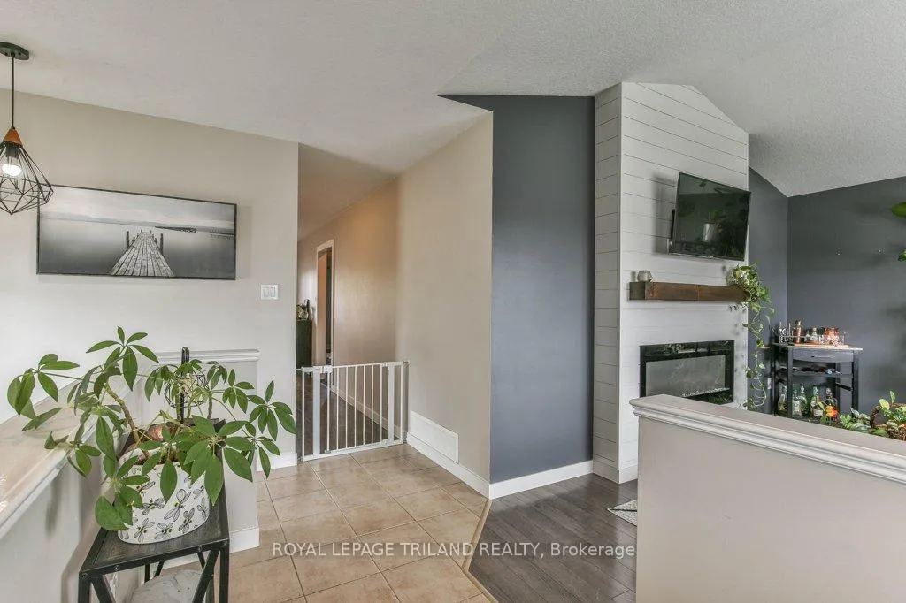 Photo 9 of 9 Brookside Drive, St. Thomas — HOMEH