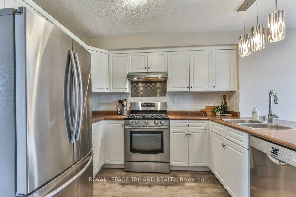 Photo 15 of 9 Brookside Drive, St. Thomas — HOMEH