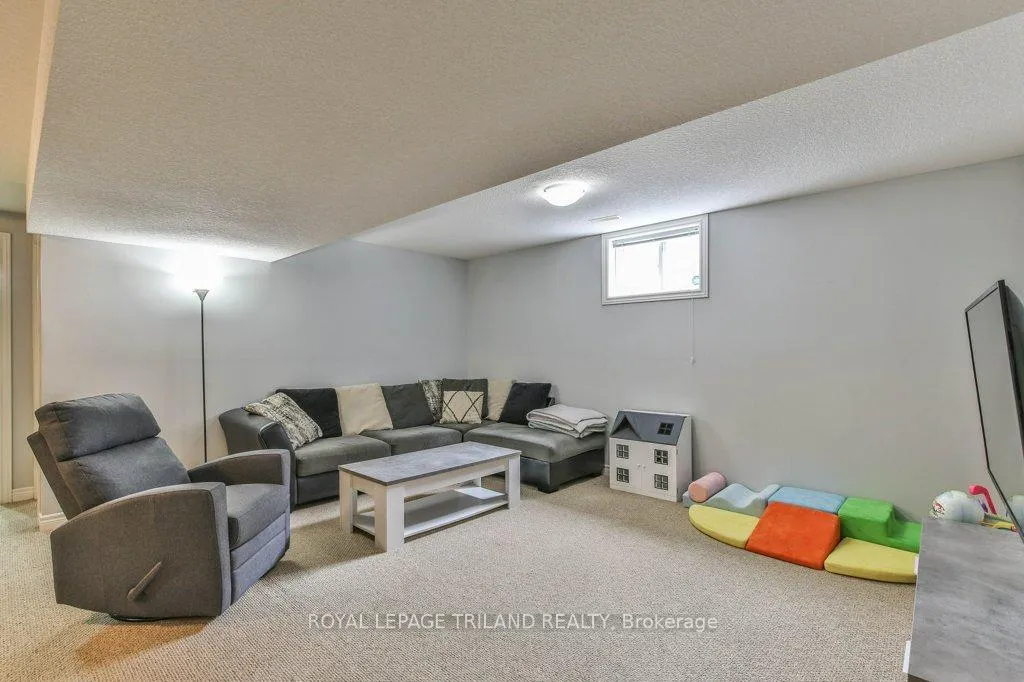 Photo 26 of 9 Brookside Drive, St. Thomas — HOMEH