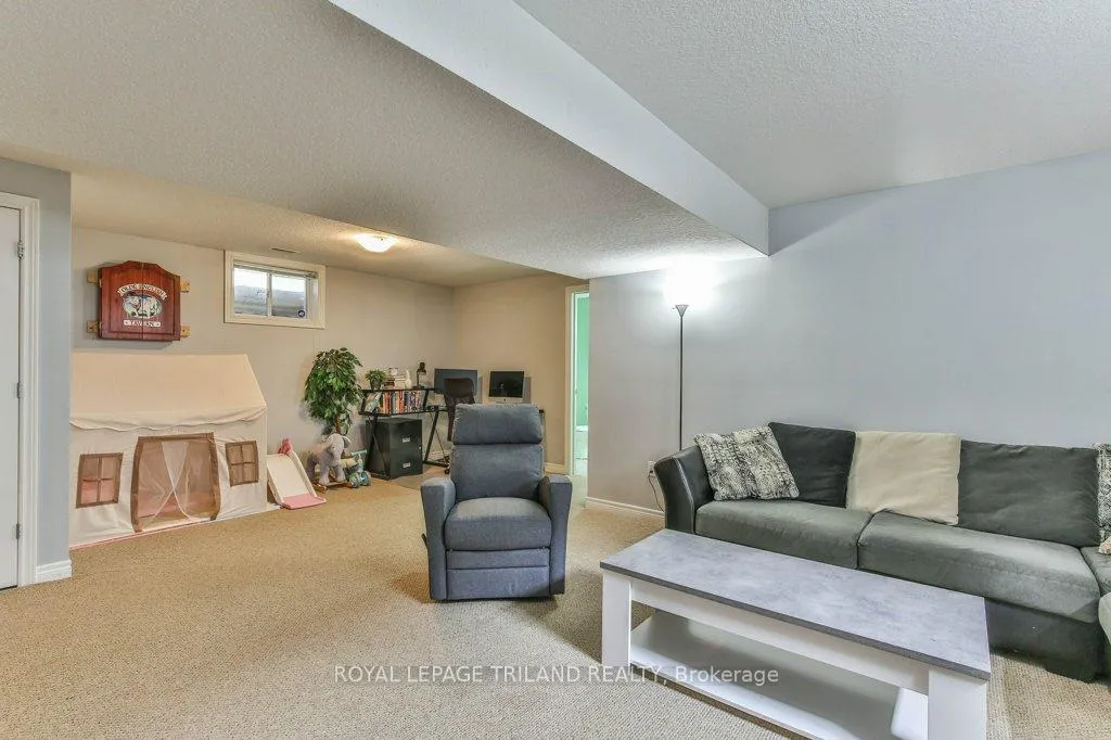 Photo 27 of 9 Brookside Drive, St. Thomas — HOMEH