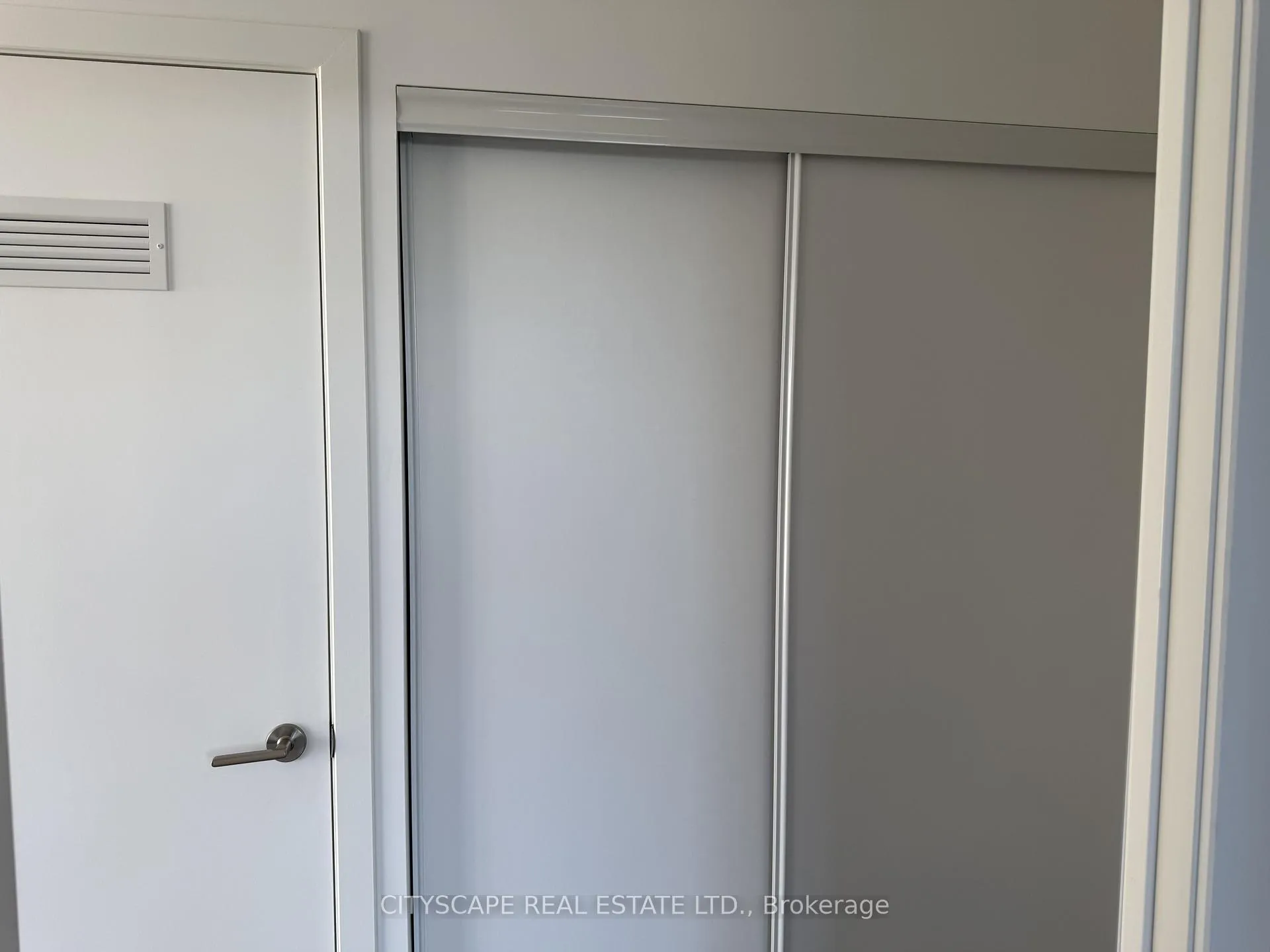 Photo 12 of Unit 820, 6 Flavelle Trail, Vaughan, Steeles West Industrial — HOMEH