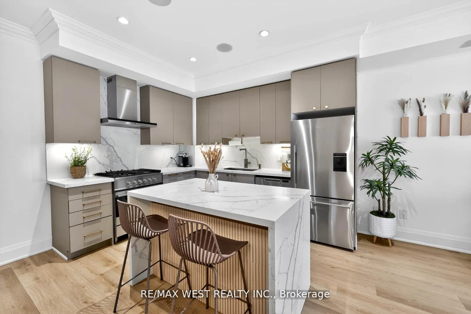 Photo 14 of Unit TH 11, 7 Oakburn Crescent, North York, Willowdale East — HOMEH