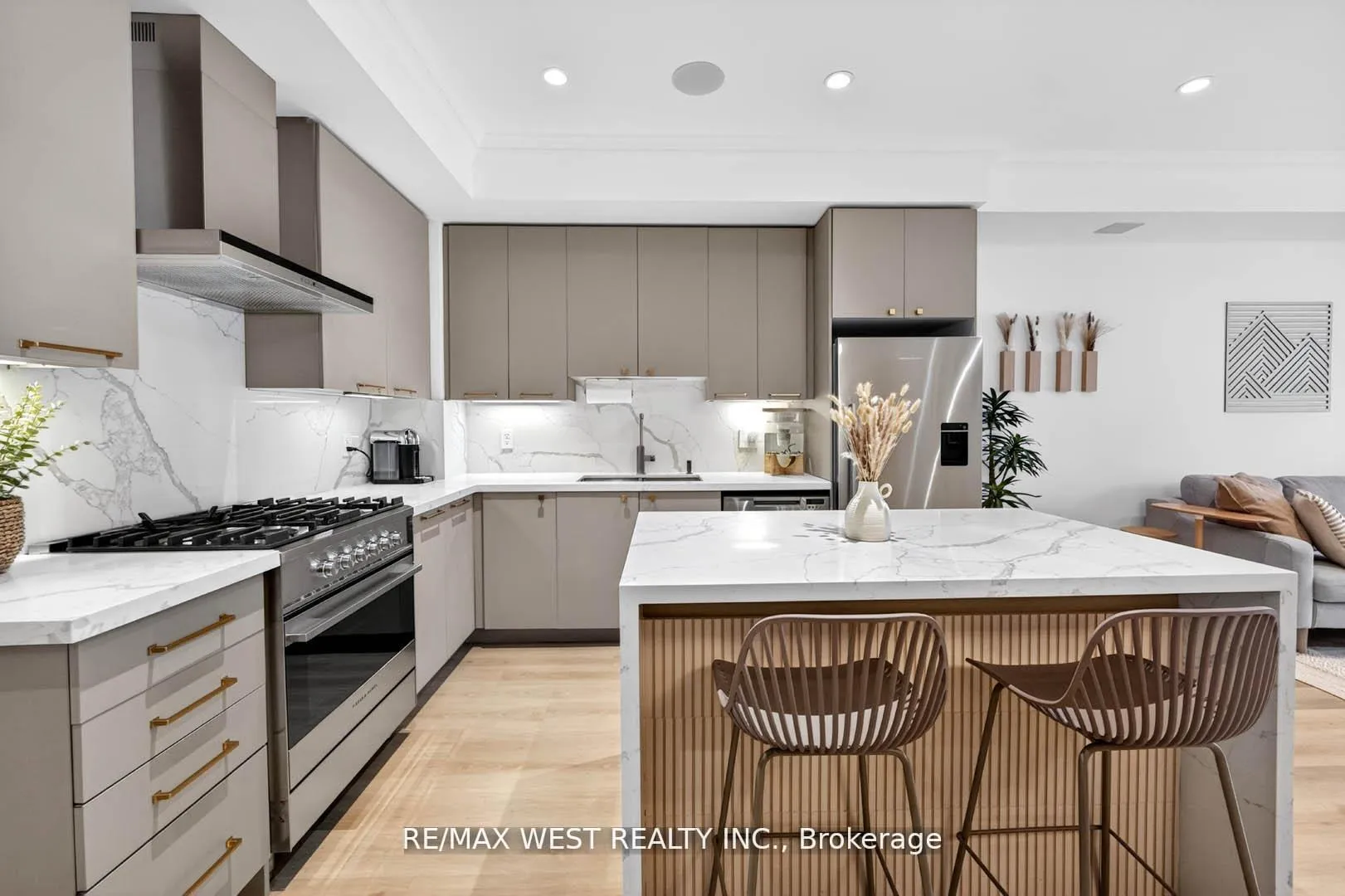 Photo 15 of Unit TH 11, 7 Oakburn Crescent, North York, Willowdale East — HOMEH