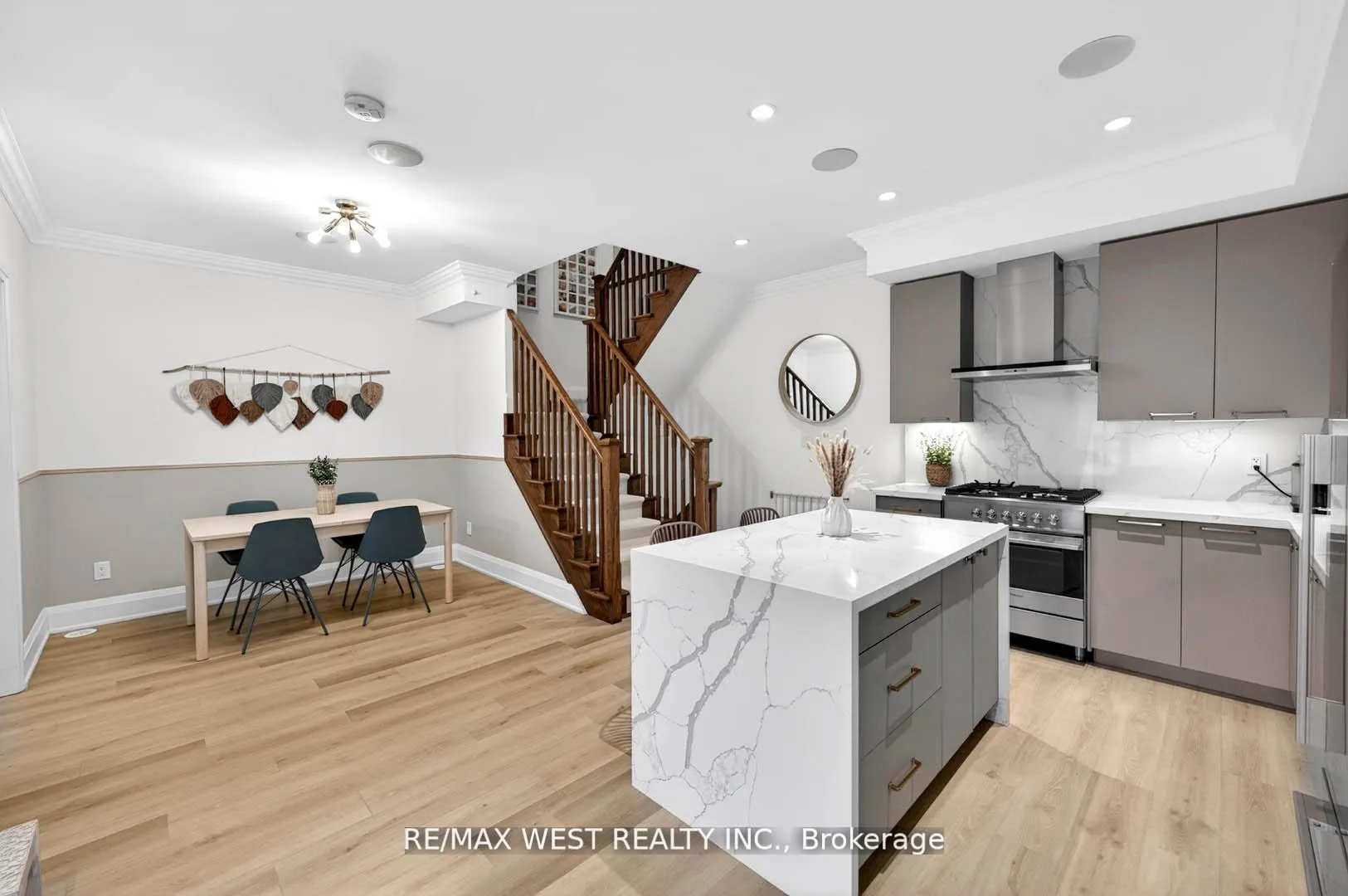 Photo 17 of Unit TH 11, 7 Oakburn Crescent, North York, Willowdale East — HOMEH