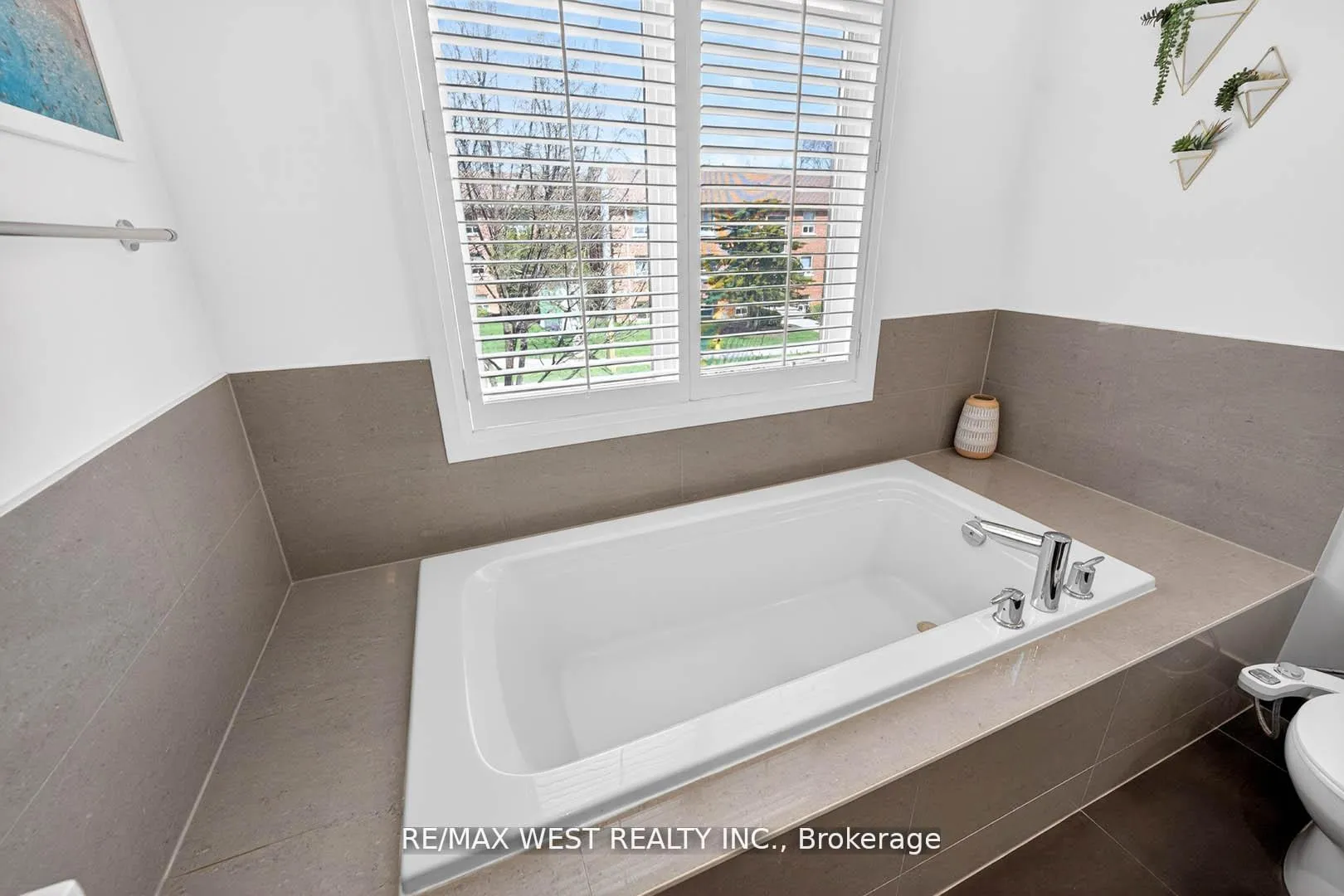 Photo 29 of Unit TH 11, 7 Oakburn Crescent, North York, Willowdale East — HOMEH