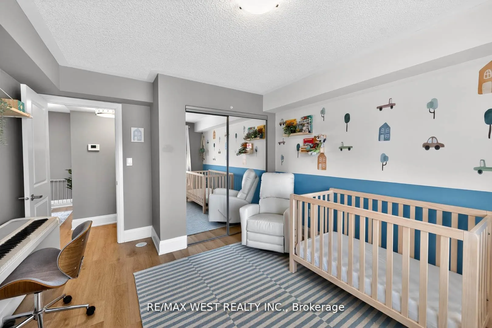 Photo 37 of Unit TH 11, 7 Oakburn Crescent, North York, Willowdale East — HOMEH