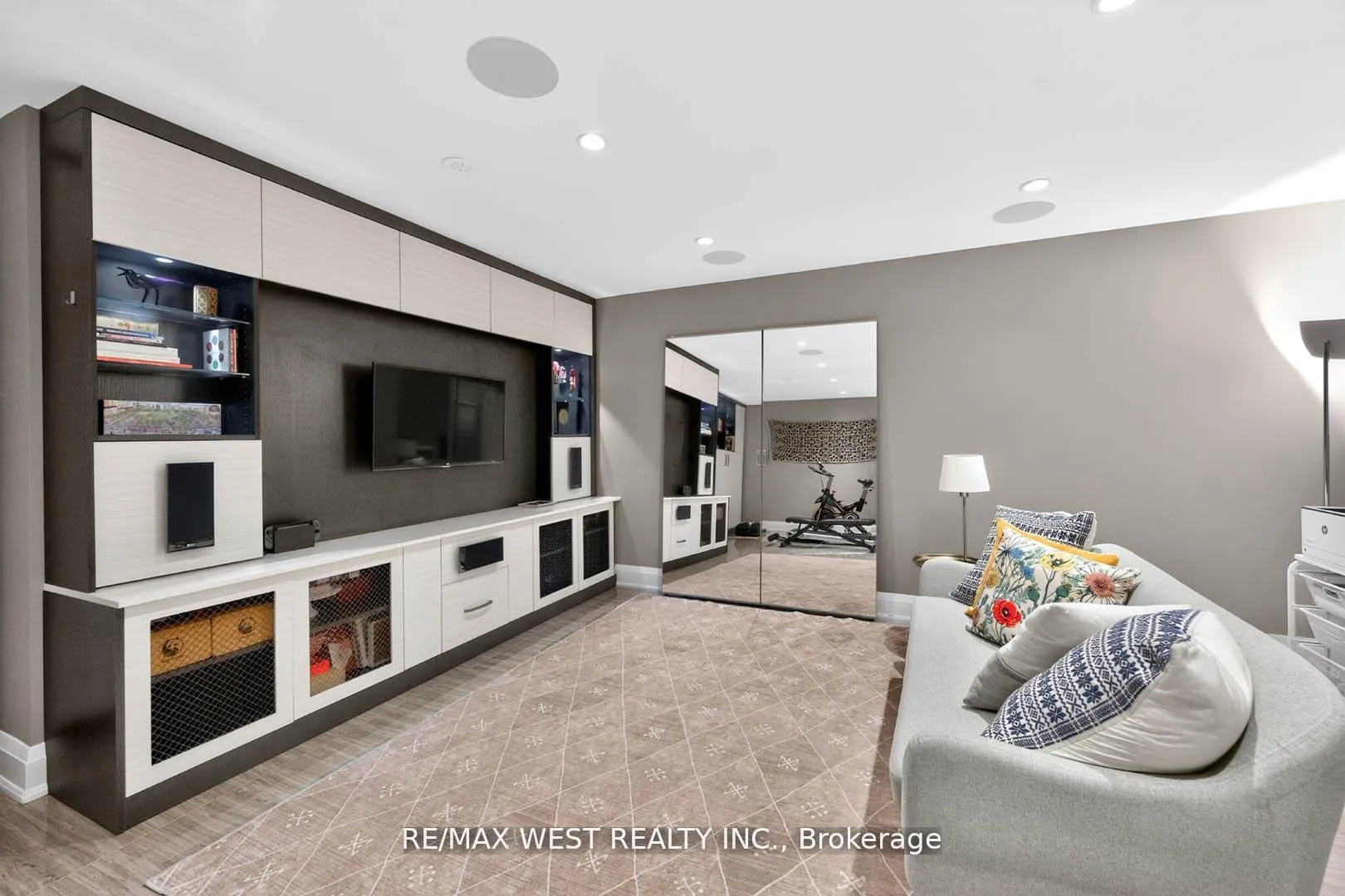 Photo 43 of Unit TH 11, 7 Oakburn Crescent, North York, Willowdale East — HOMEH