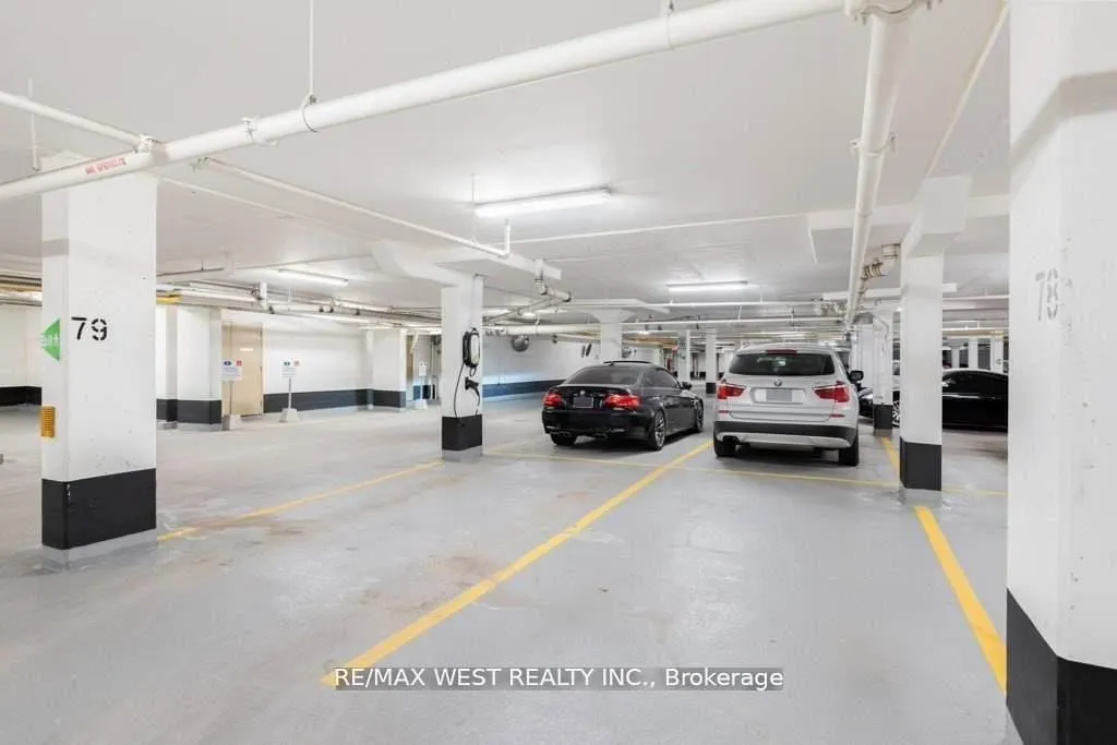 Photo 49 of Unit TH 11, 7 Oakburn Crescent, North York, Willowdale East — HOMEH
