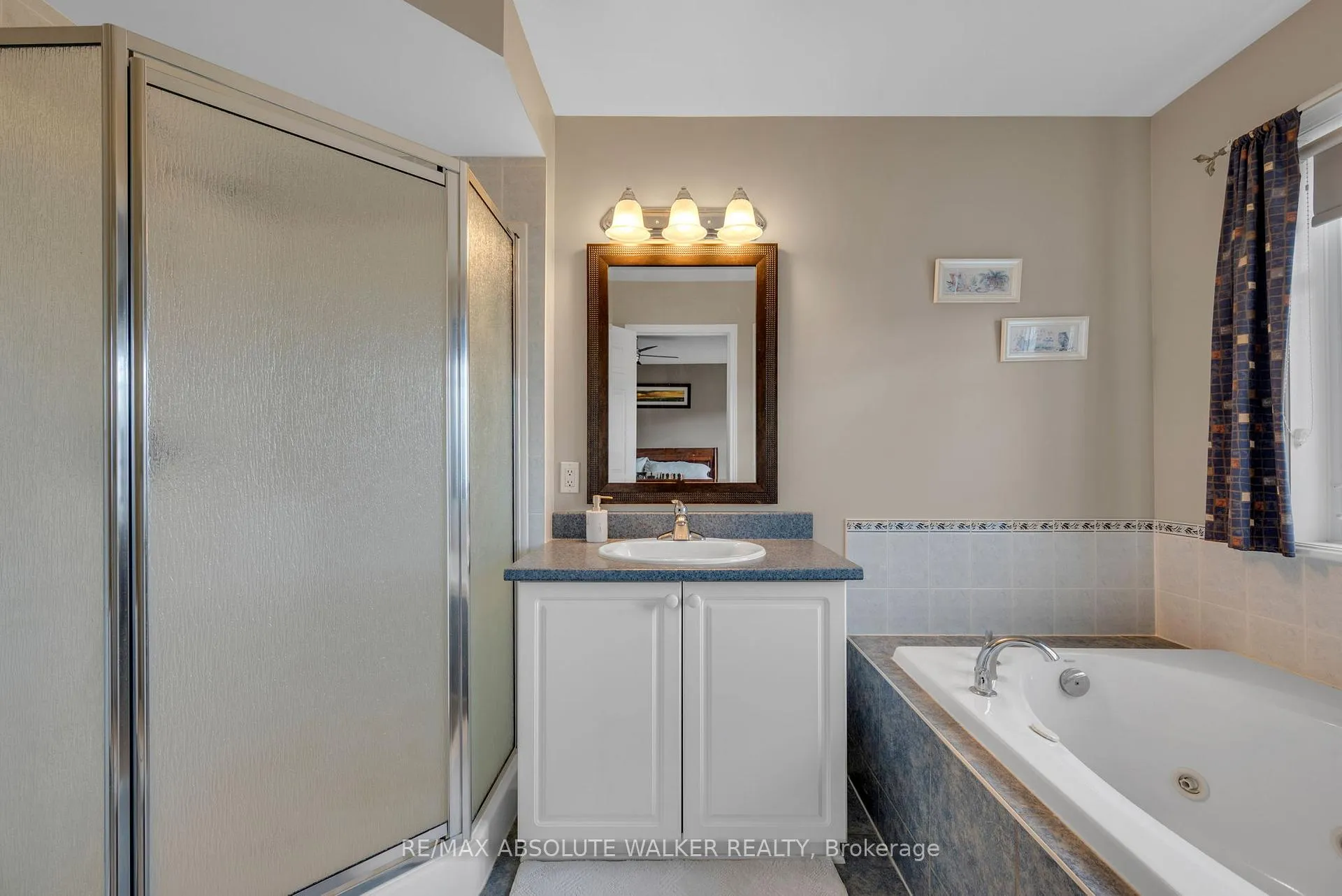 Photo 20 of 2010 Bergamot Circle, Ottawa, Springridge/East Village — HOMEH
