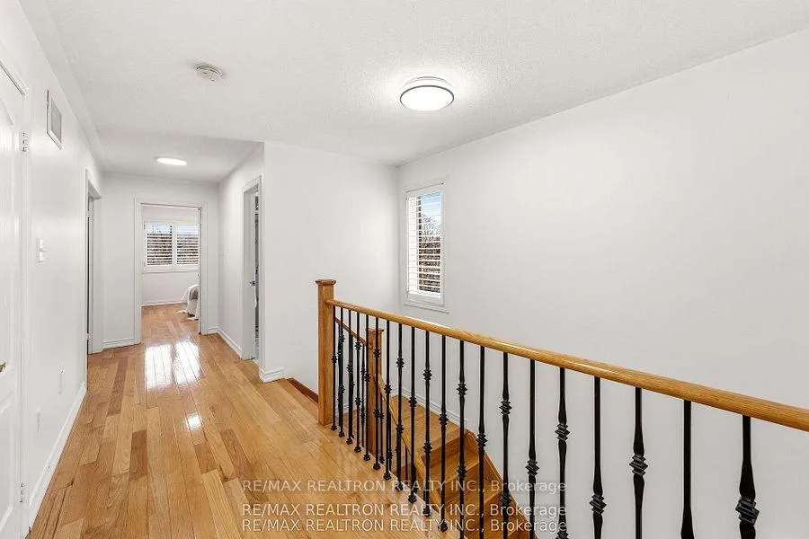 Photo 17 of 30 Glacier Crescent, Scarborough, Rouge — HOMEH