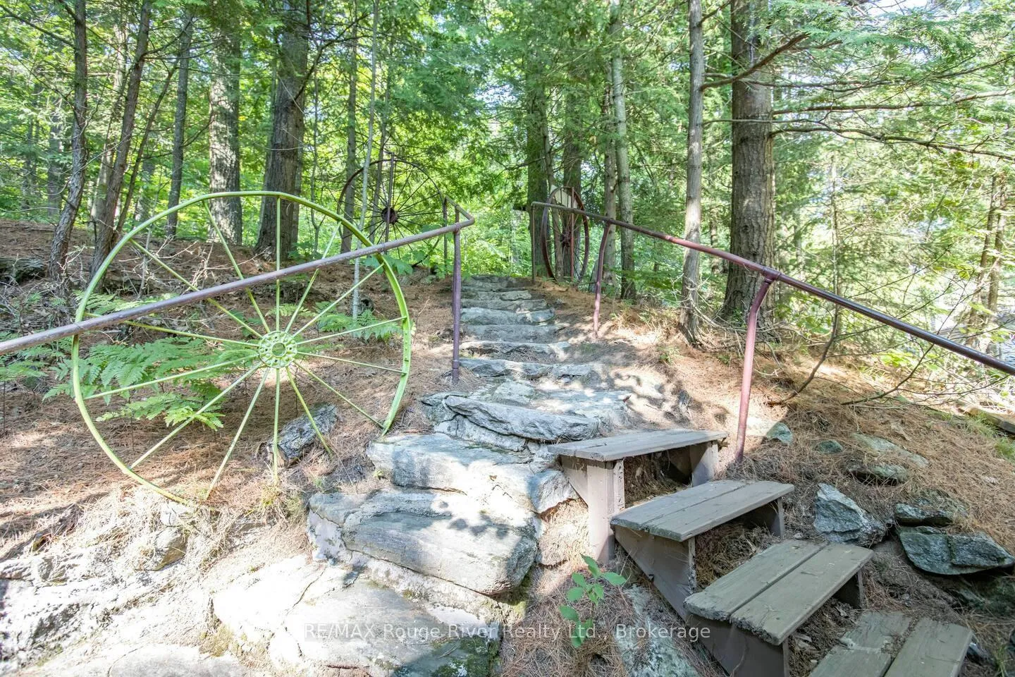 Photo 32 of 1246 Sugar Bush Lane, Minden Hills, Minden — HOMEH