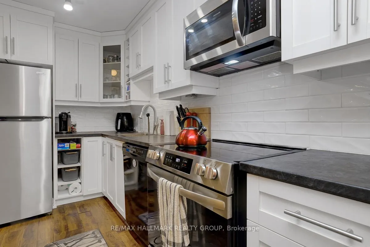 Photo 9 of Unit 210, 2000 Jasmine Crescent, Ottawa, Beacon Hill South — HOMEH