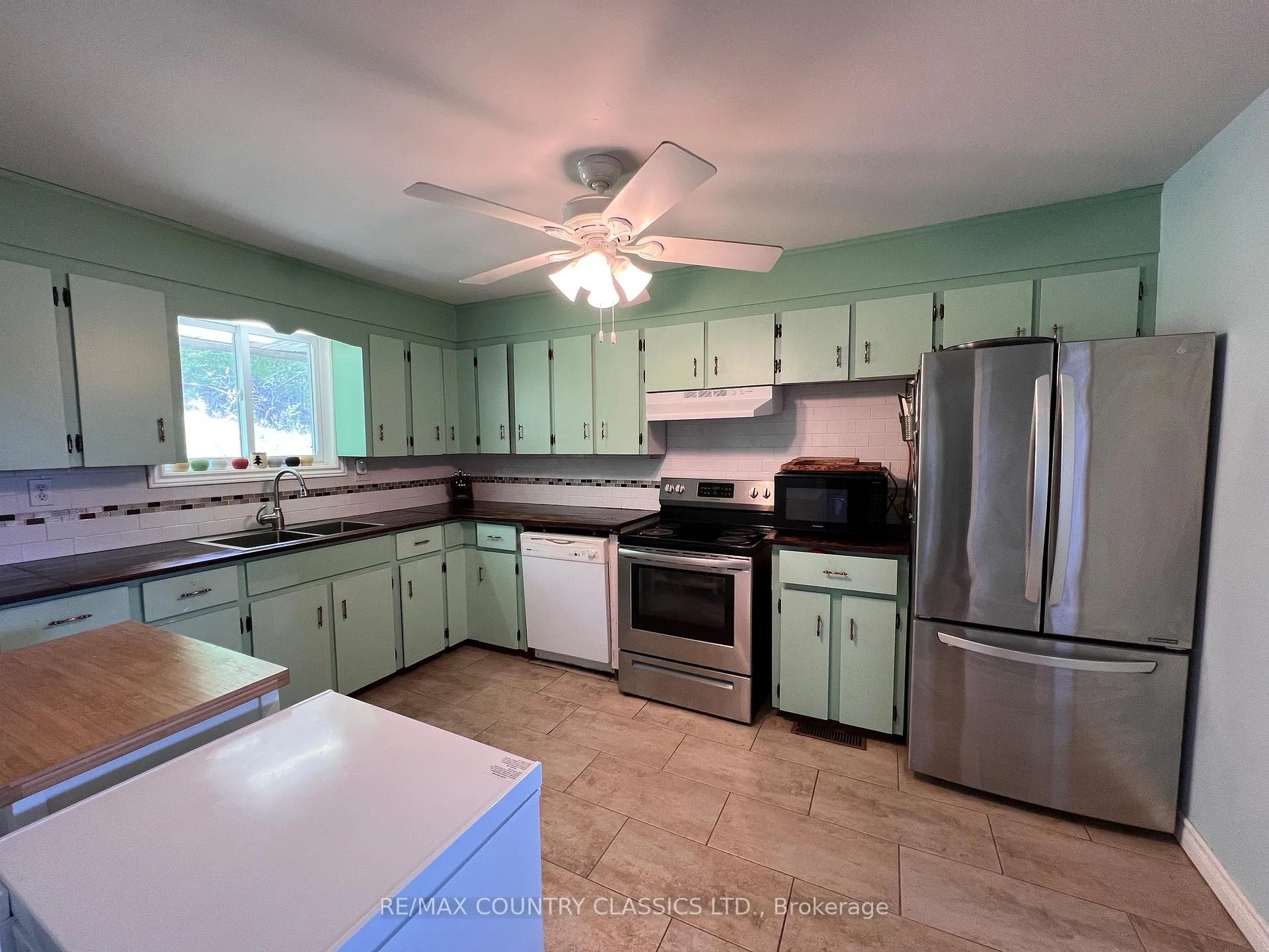 Photo 12 of 39132 Combermere Road, Madawaska Valley, Madawaska Valley — HOMEH