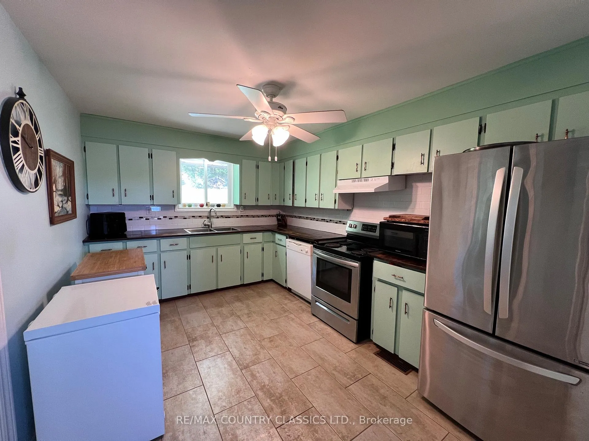 Photo 13 of 39132 Combermere Road, Madawaska Valley, Madawaska Valley — HOMEH