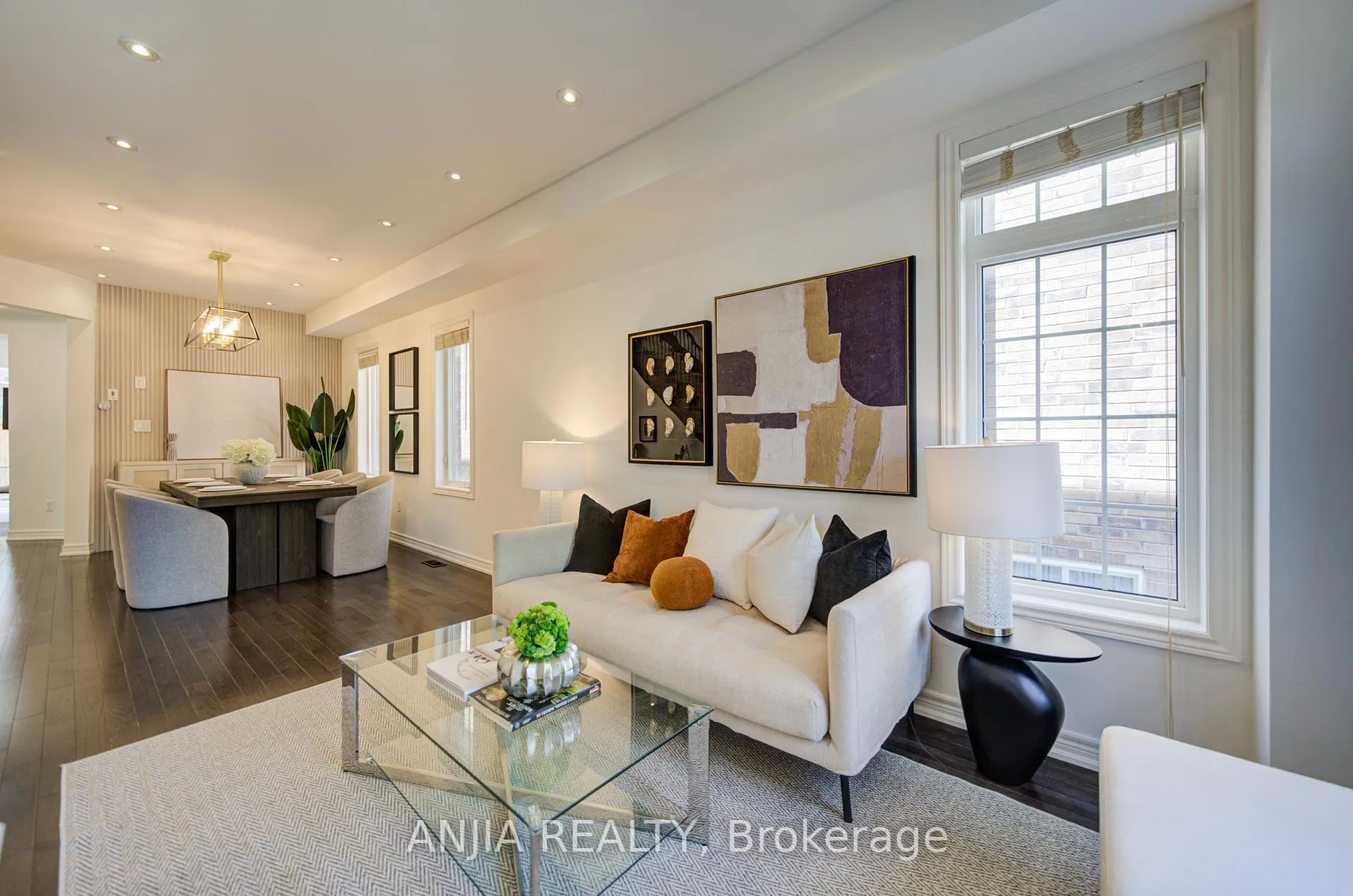 Photo 8 of 17 Holst Avenue, Markham, Berczy — HOMEH