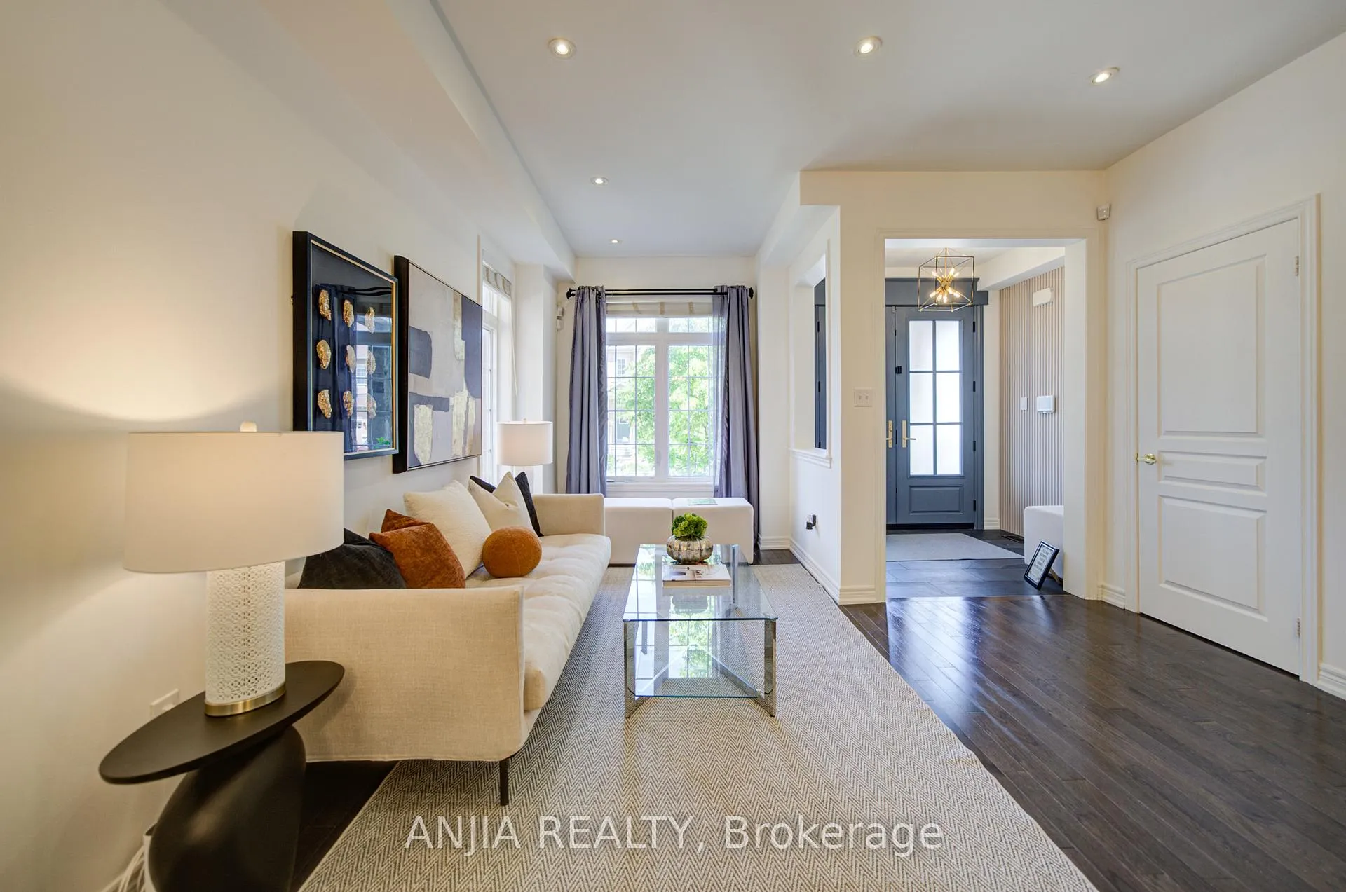 Photo 11 of 17 Holst Avenue, Markham, Berczy — HOMEH