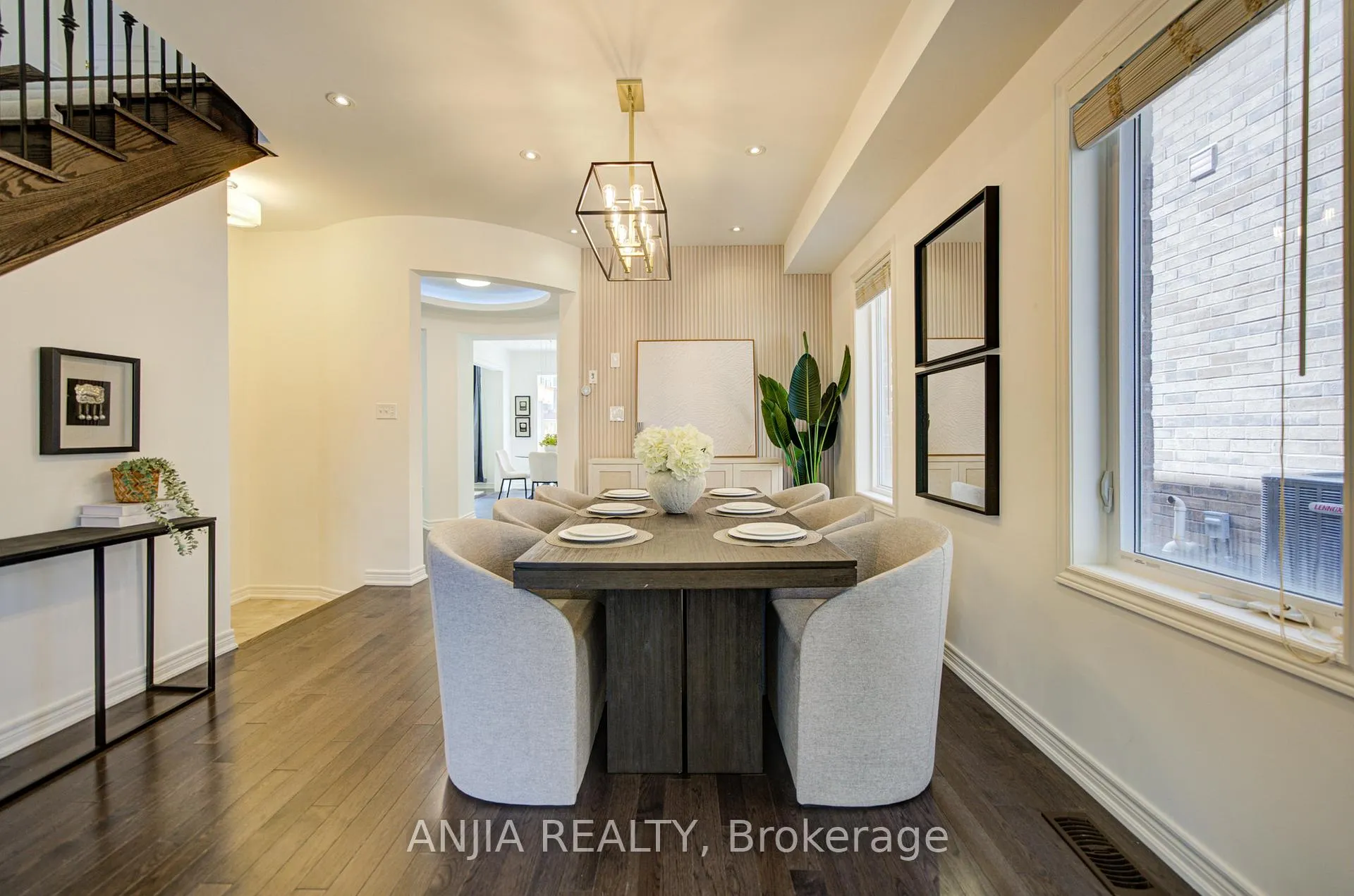Photo 14 of 17 Holst Avenue, Markham, Berczy — HOMEH
